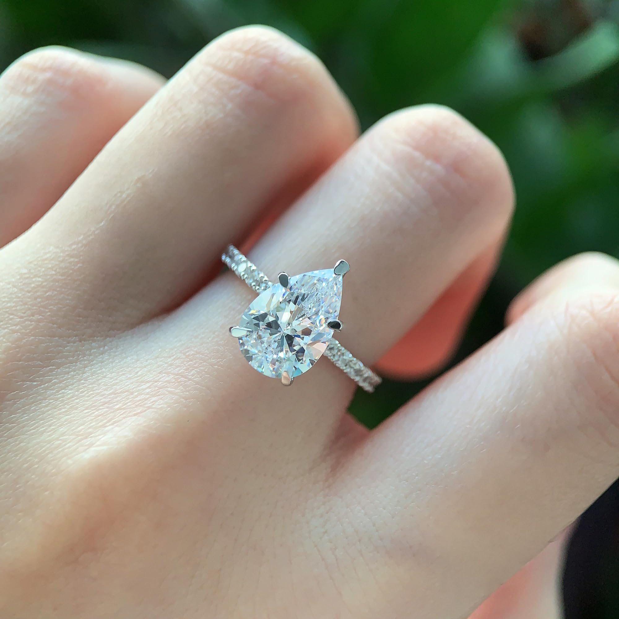 4 Carat Pear Cut Moissanite Engagement Ring for Women - Durable & Sparkling Wedding Band, Anniversary Gift, Promise Ring (Ideal for Proposals, Bridal Jewelry & Special Occasions)