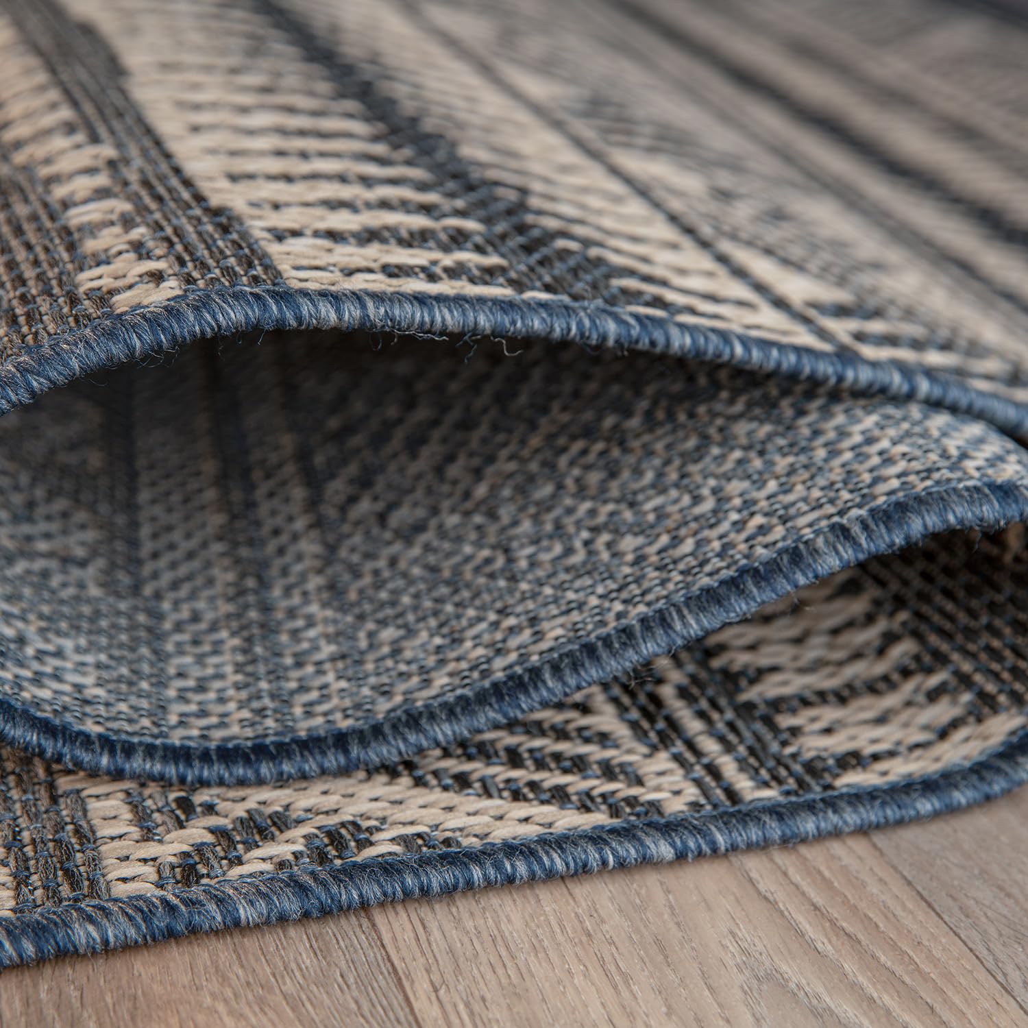 Bohemian Geometric Indoor Outdoor Rug - Non-Shedding Area Rug for Patio, Deck & Balcony | 7'10