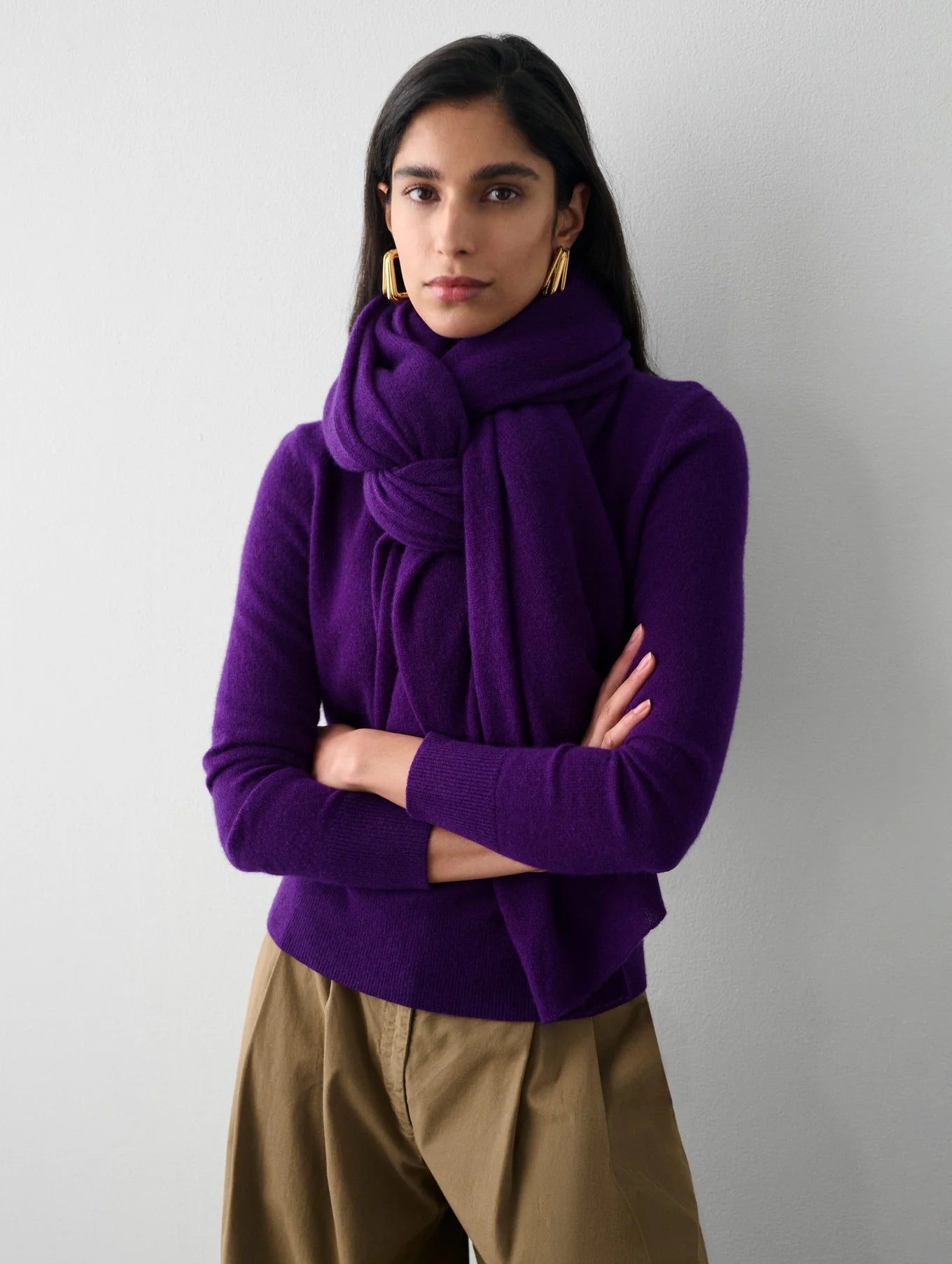Luxury Cashmere Travel Wrap - Soft & Warm Deep Plum Shawl for Women - Perfect for Airplanes, Lounging & Gifts