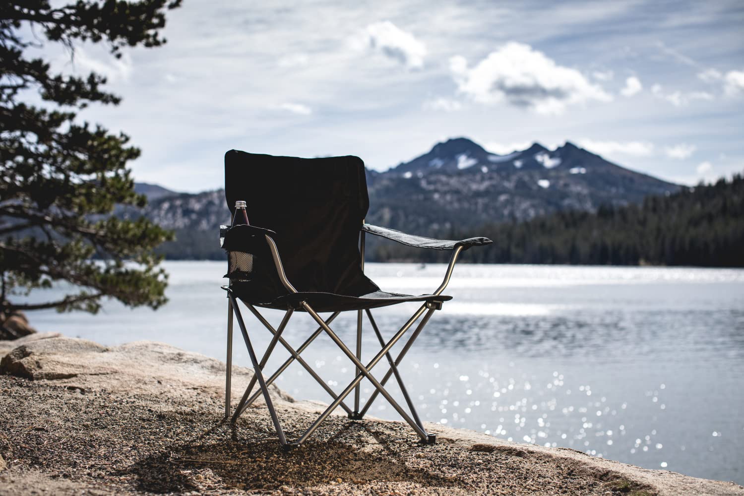PICNIC TIME NCAA Portable Camping Chair - Lightweight Folding Beach Chair with Carry Bag for Outdoor, Picnic, Sports Events (Black) - Perfect for Camping, Beach Trips, Tailgating & Backyard Relaxation