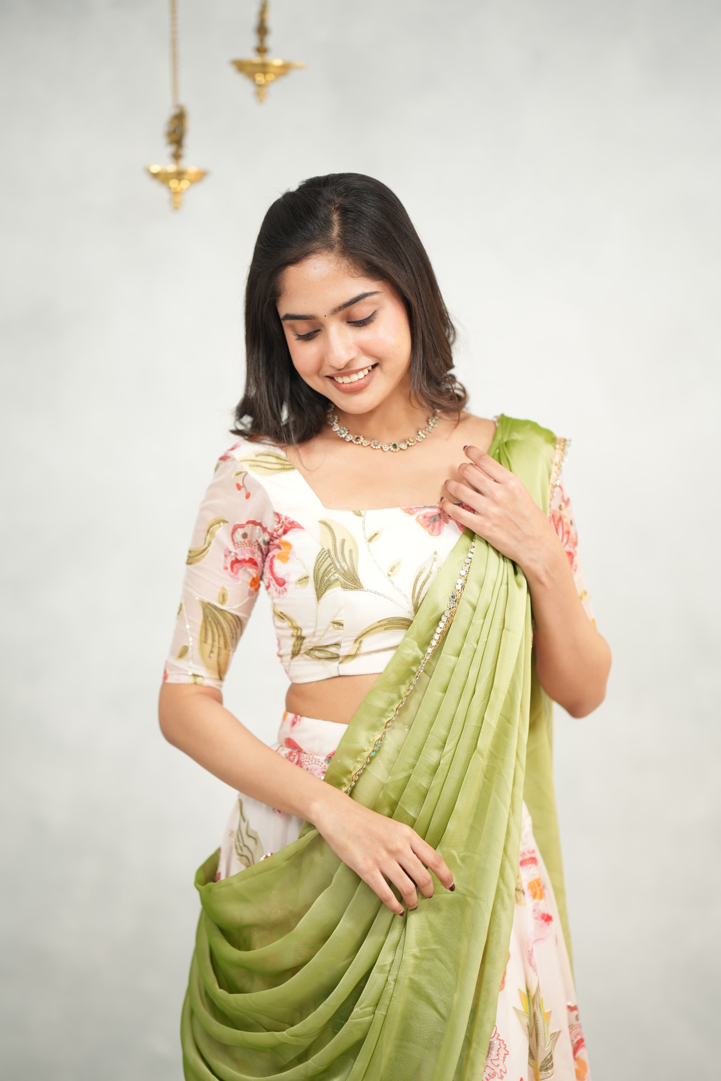 Oviya Simple and Elegant Floral Lehenga Choli for Women | Indian Traditional Dress for Weddings, Festivals & Special Occasions | Perfect for Diwali, Sangeet & Cultural Events