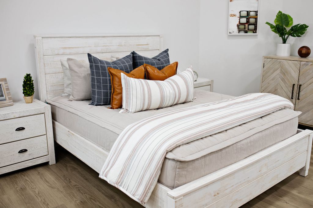 Franklin Luxe Soft Fleece Blanket - Ultra Cozy & Warm Throw for Bed, Couch, and Travel - Perfect for Winter, Camping, and Home Decor