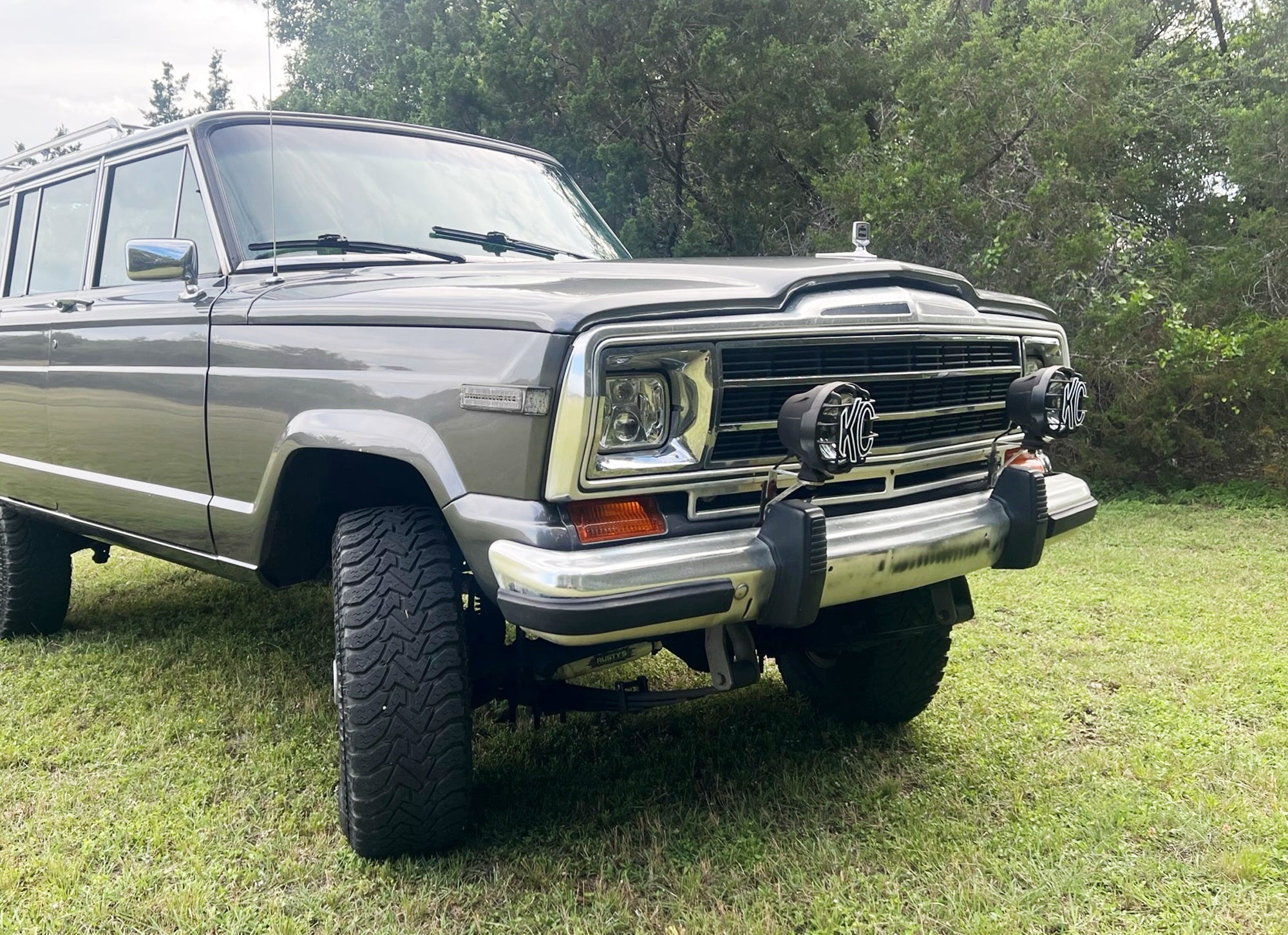 Clear Lens Amber/Red Full LED Strip Side Markers for 1984-1991 Jeep Grand Wagoneer - Durable Off-Road Lighting for Night Driving & Enhanced Visibility