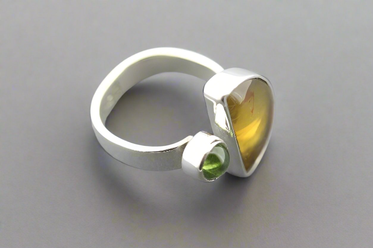 Moon and Star Ring with Amber and Citrine Gemstones - Perfect for Boho Fashion, Gift Giving, and Spiritual Jewelry Lovers