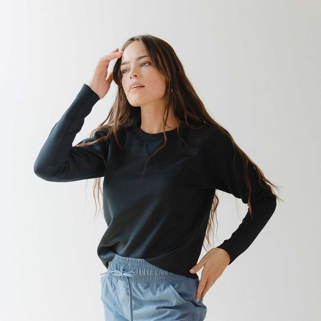 Black Neo Sweatshirt for Men & Women | Trendy Unisex Pullover Hoodie | Perfect for Casual Wear, Gym & Street Style