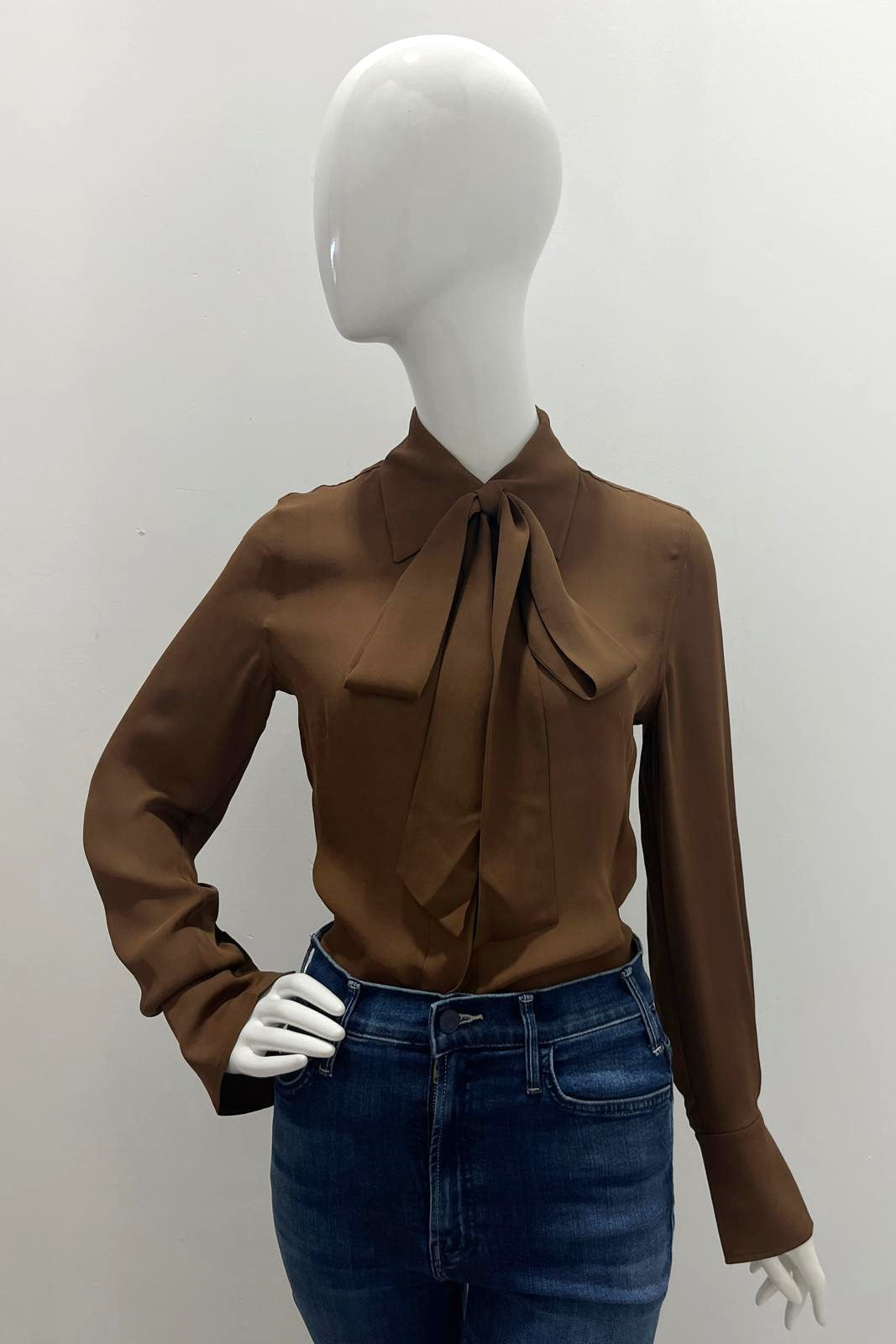 Elegant Silk Blouse for Women - Premium Equipment Bow Design - Perfect for Office Wear, Parties & Special Occasions