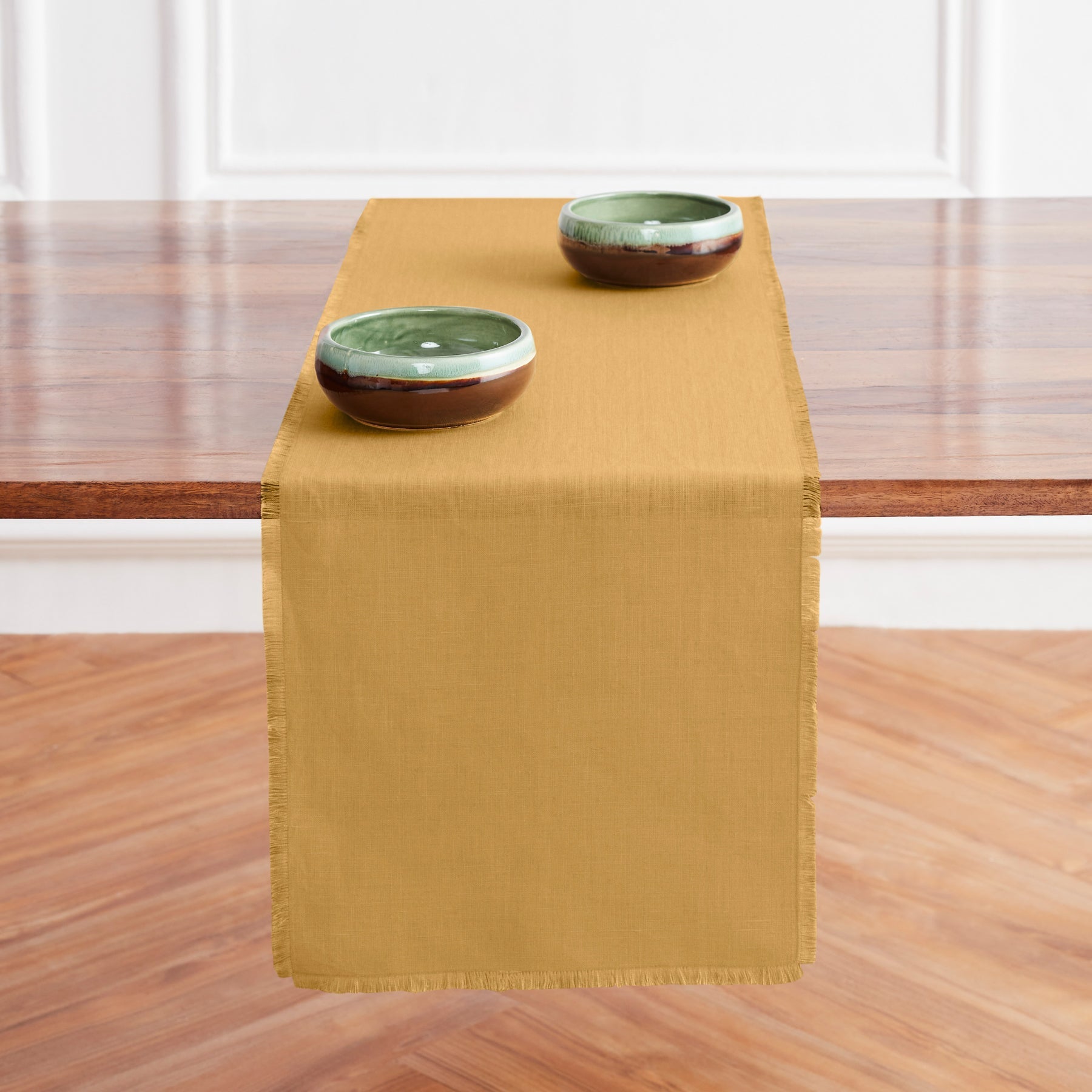 Elegant Fringe Table Runner for Dining Room Decor - Perfect for Weddings, Parties, and Home Decoration