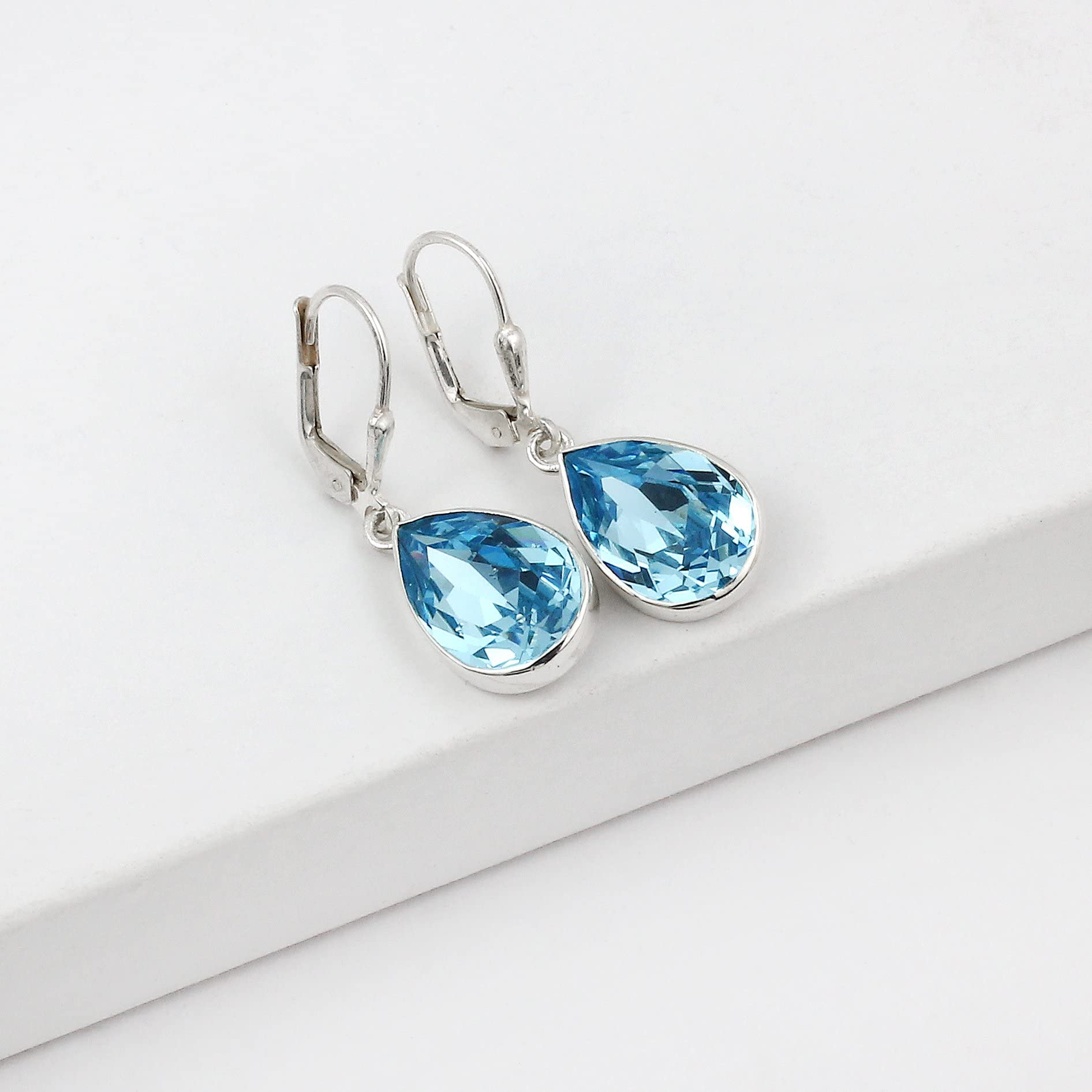 Sparkling Silver Crystal Dangle Earrings for Women - Elegant Pear-Shaped Wedding & Party Jewelry - Perfect for Date Nights, Bridal Accessories & Special Occasions