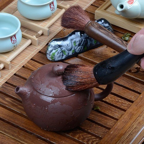 Premium Oxhorn Handle Teapot Brush - Durable Cleaning Tool for Teapots, Coffee Makers & Kitchenware - Perfect for Home, Restaurant & Tea Ceremony Use