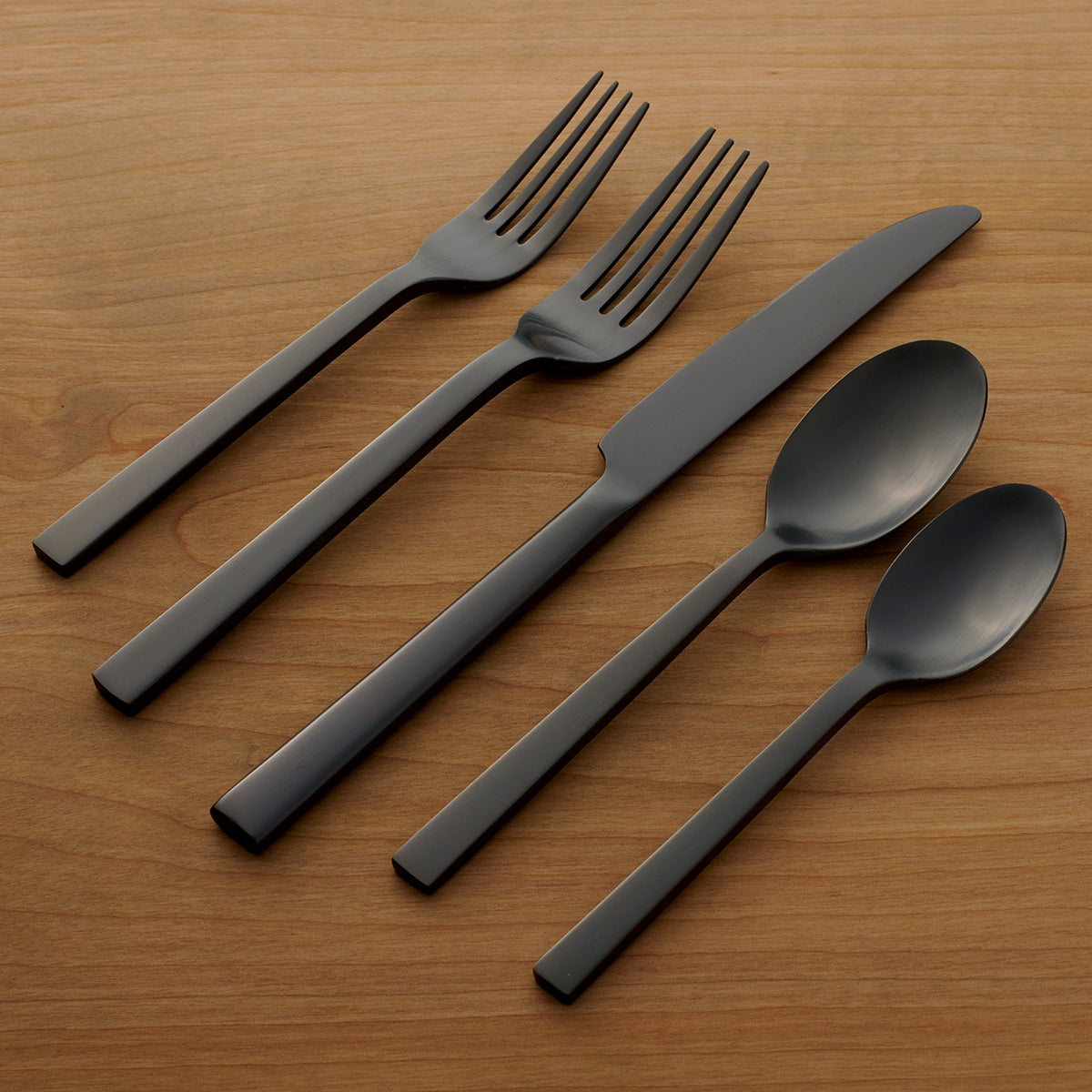 Premium 20-Piece Matte Black Flatware Set - Elegant Stainless Steel Silverware for Fine Dining, Dinner Parties & Everyday Use