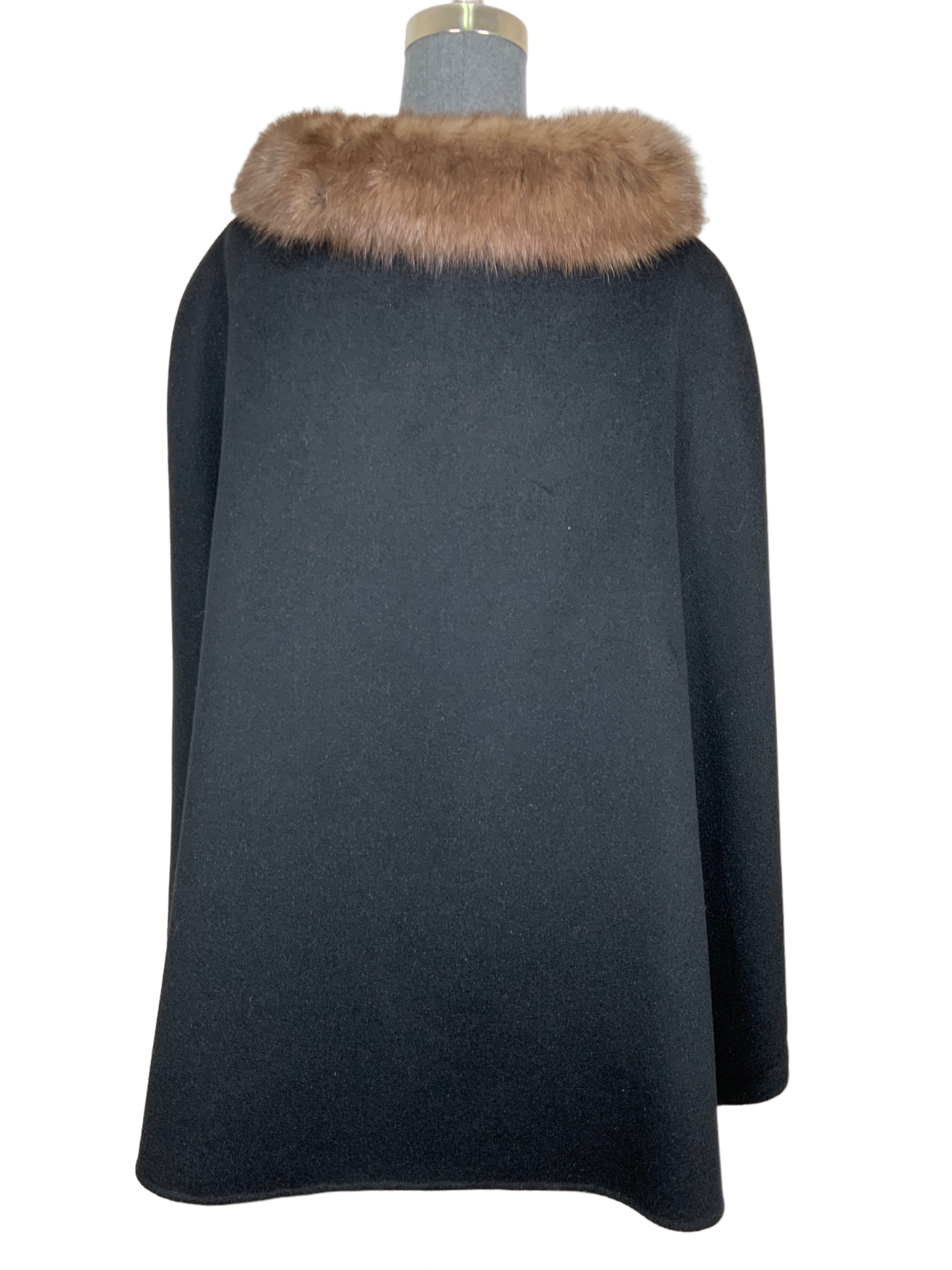 Luxury Oscar de la Renta Cashmere & Sable Fur Poncho Shawl - Soft Warm Winter Wrap for Women, Perfect for Holiday Parties & Cold Weather Fashion