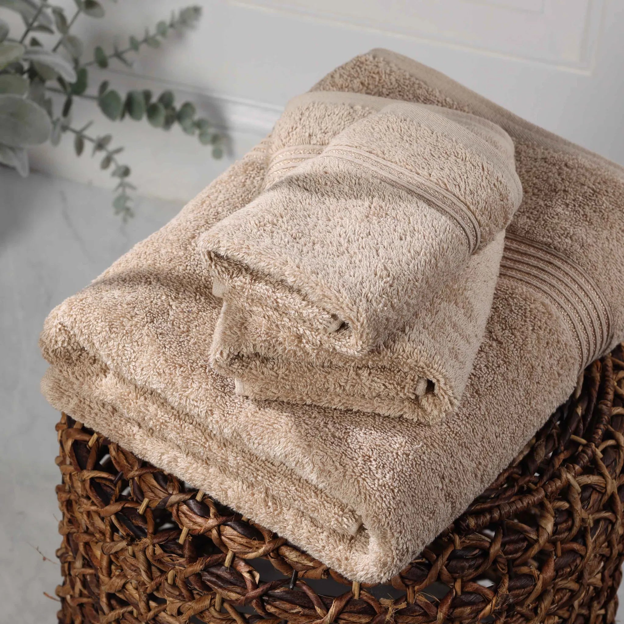Premium Egyptian Cotton Plush 3-Piece Luxury Bath Towel Set - Ultra Absorbent & Soft for Spa, Bathroom & Hotel Use