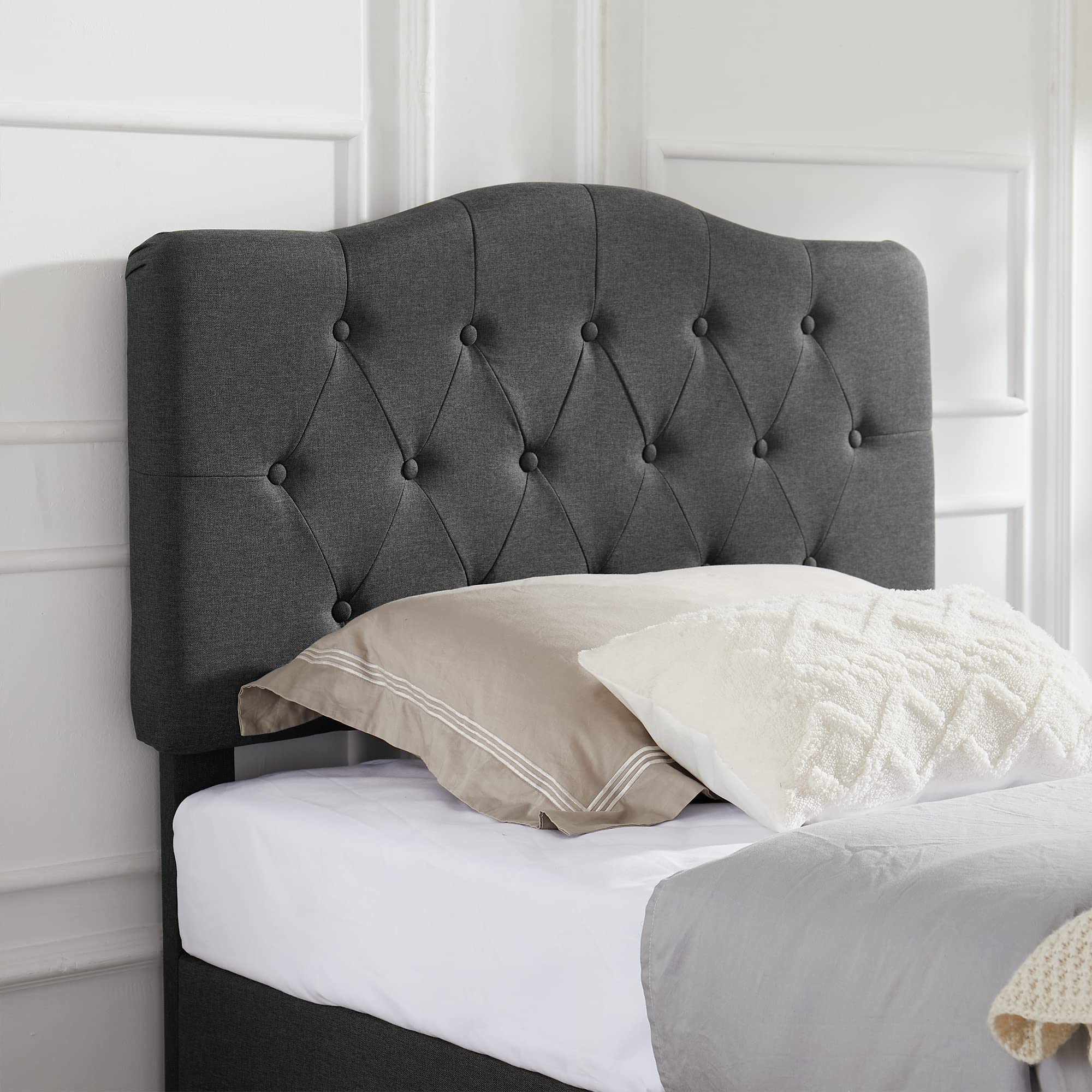 VECELO Classic Upholstered Platform Bed with Diamond Stitched Headboard - Twin Size Grey - Strong Slat Support & Easy Assembly - Mattress Foundation Included - Perfect for Small Bedrooms, Guest Rooms & Dormitories