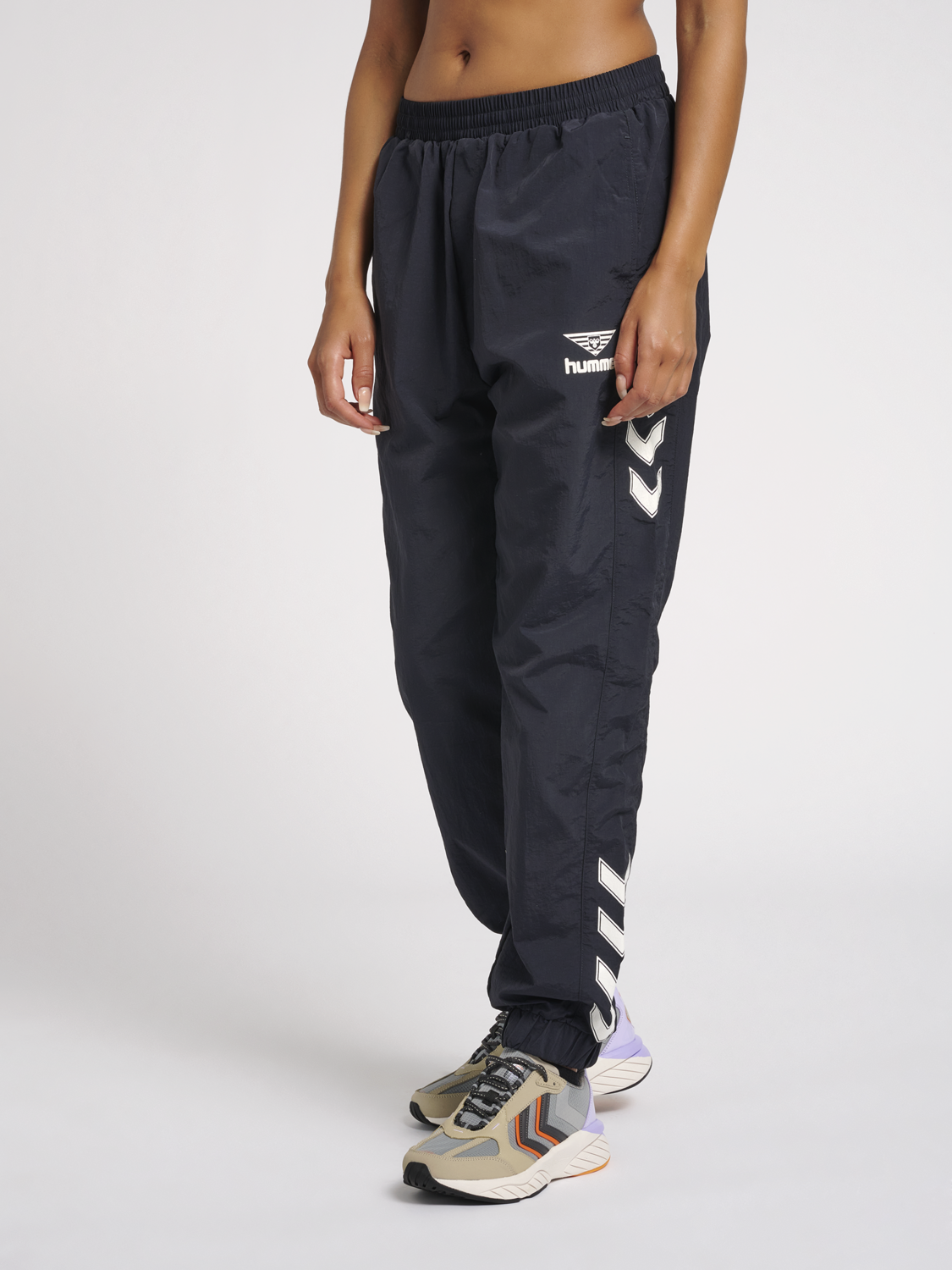 Hummel HMLNIKKI Women's Athletic Pants - Dark Navy Blue for Running, Yoga & Casual Wear