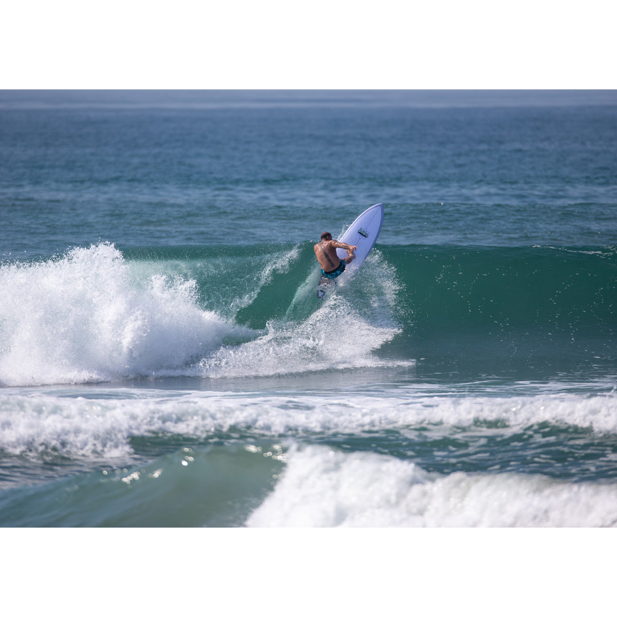 AIPA Big Boy Sting 8'0 Surfboard with Fusion HD FCS2 Fin System - Perfect for Big Wave Surfing and Performance Riding
