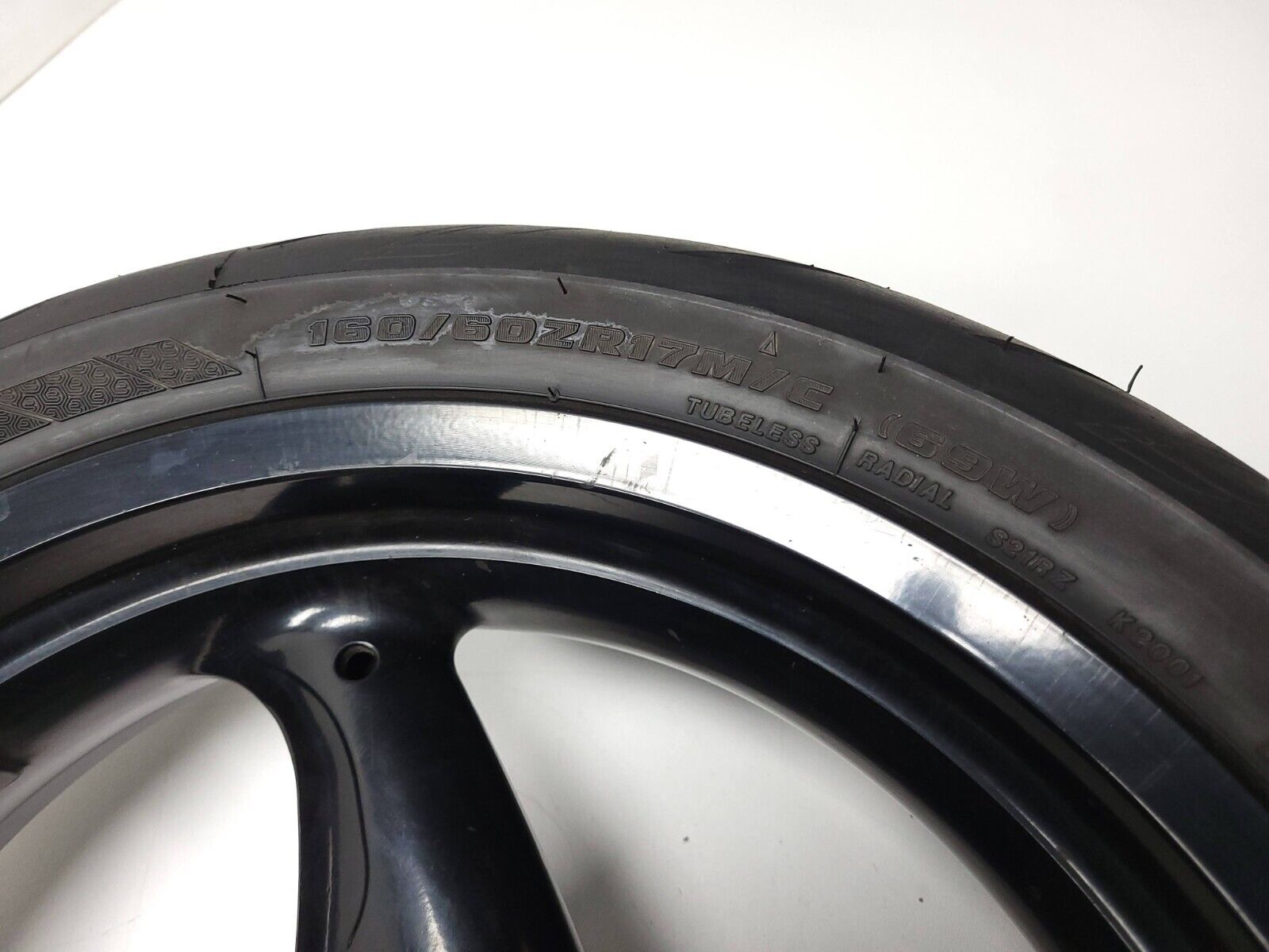 Original Ducati Monster M600 M620 Front & Rear Wheel Set R17 Pair - OEM Replacement Parts for Motorcycle Repair & Custom Builds - Perfect for Racing, Street Riding & Bike Restoration Projects