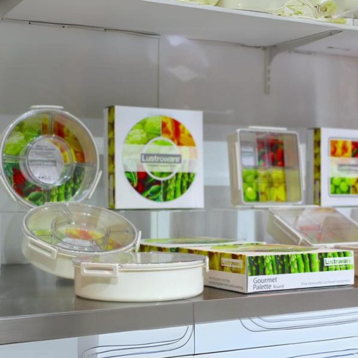 Premium 5-Compartment Airtight Round Serving Tray with Lid - Portable Snack Organizer, Charcuterie Box for Cheese, Fruits, Vegetables & Party Snacks - Perfect for Picnics, Camping & Entertaining