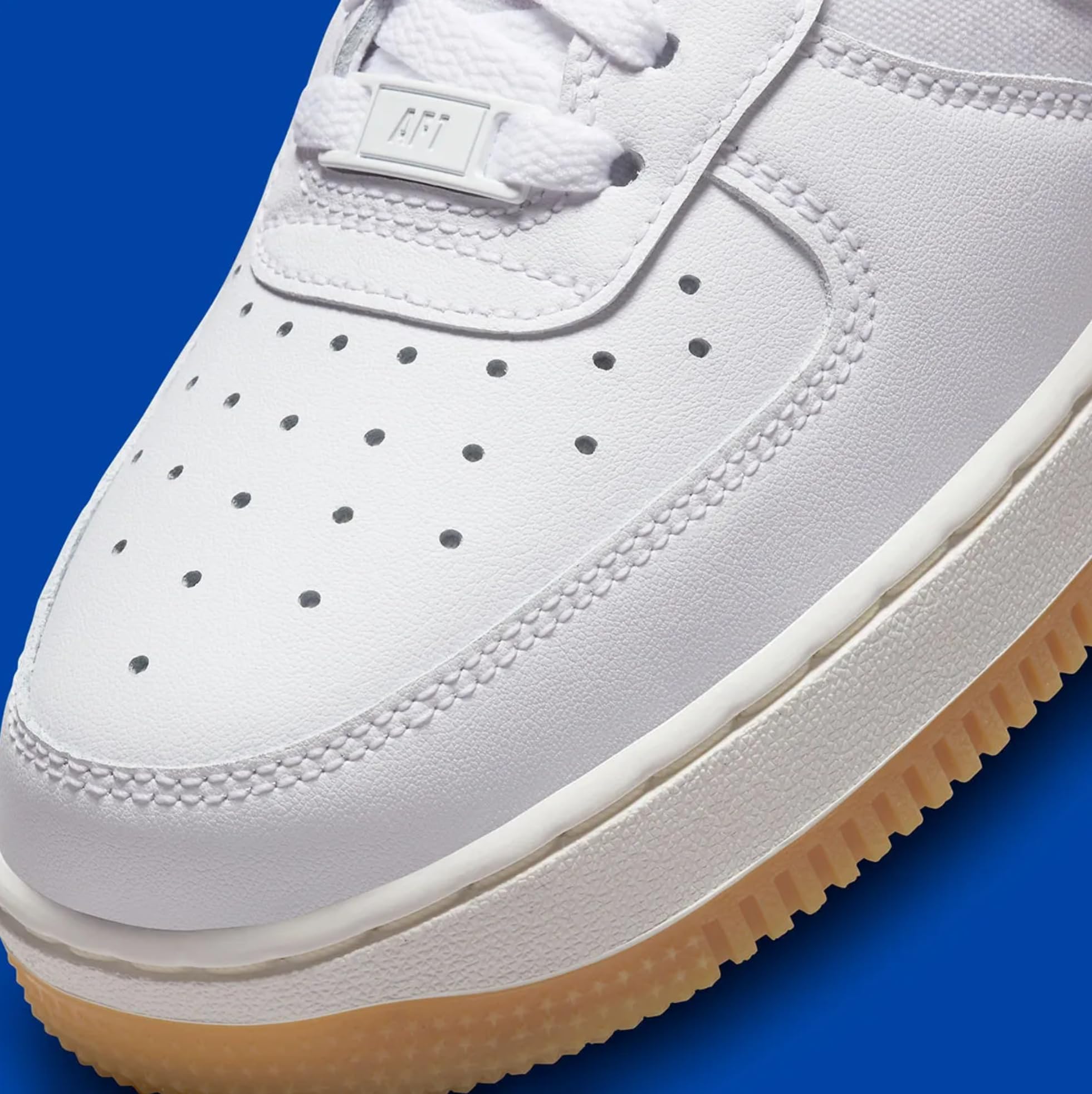 Nike Women's Air Force 1 '07 Sneakers - White Leather Low-Top Athletic Shoes for Running, Gym & Casual Wear | Comfortable & Stylish Women's Basketball Shoes for Everyday Fashion