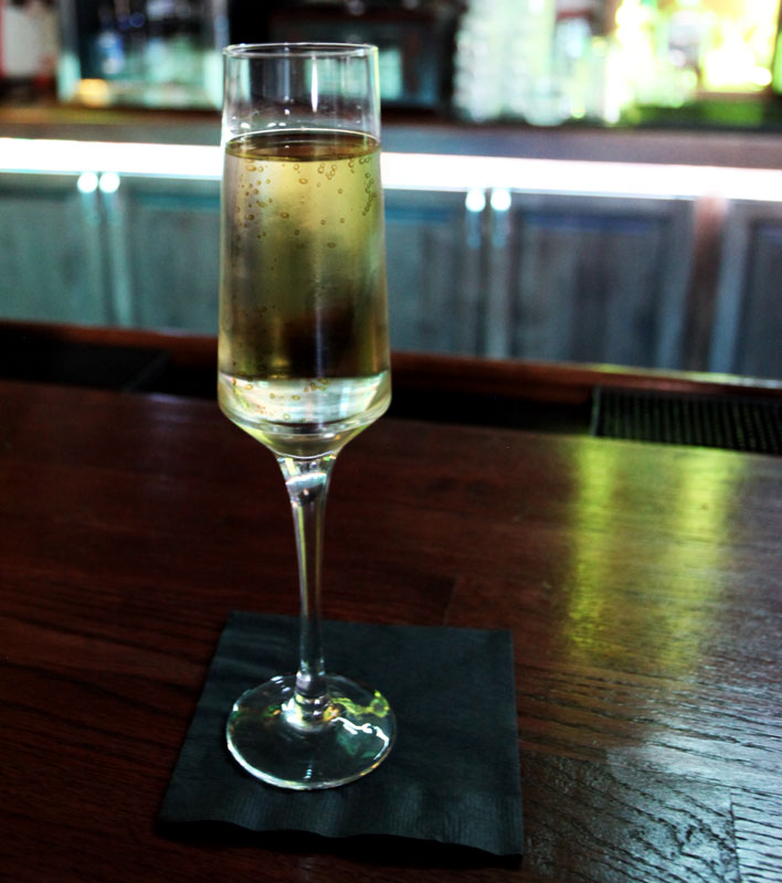 BarConic® Premium 8 oz Tall Champagne Flute Glasses - Elegant Crystal Clear Glassware for Weddings, Parties & Celebrations