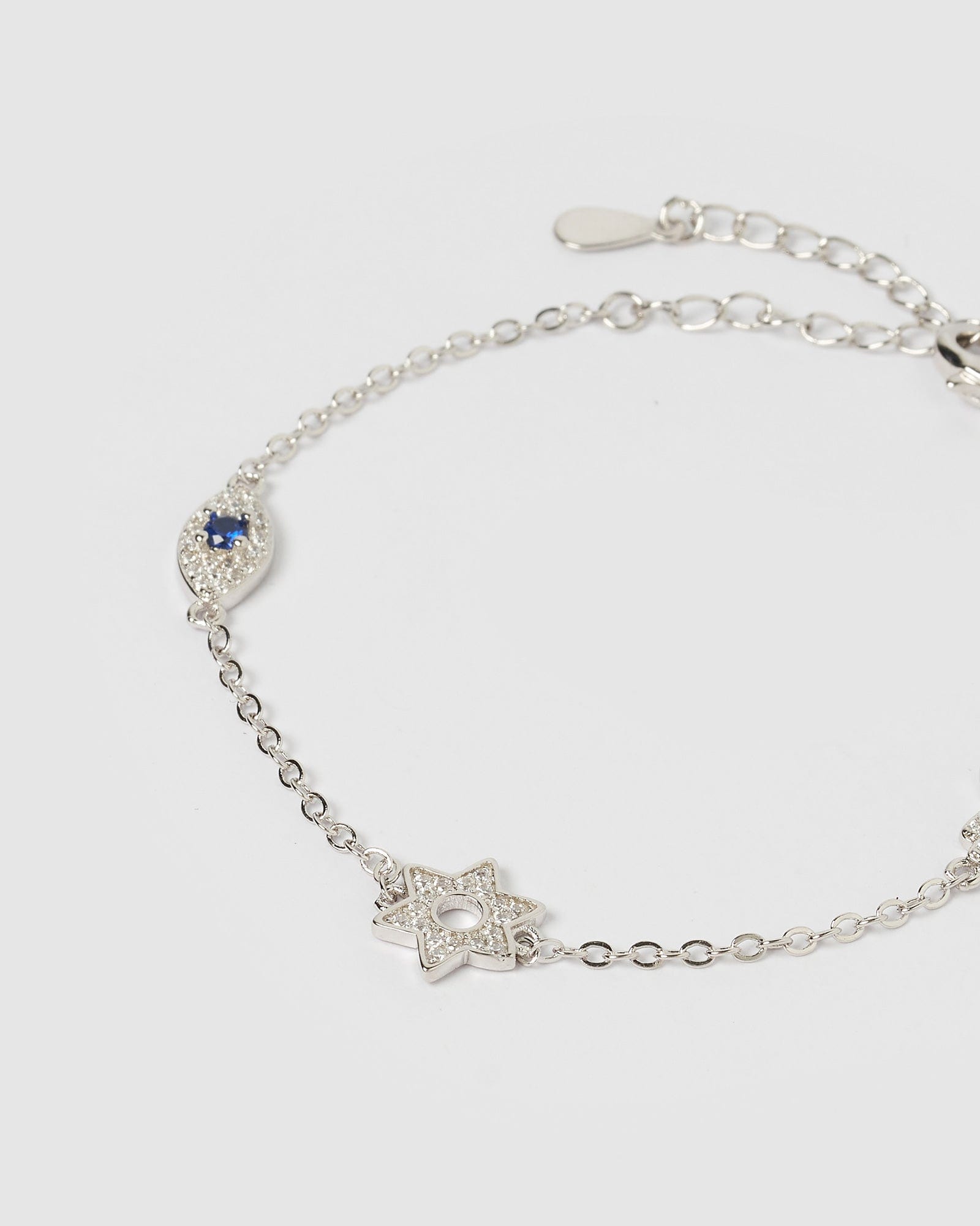 Izoa Chance Silver Bracelet for Women - Elegant & Stylish Jewelry for Everyday Wear, Gifts & Special Occasions