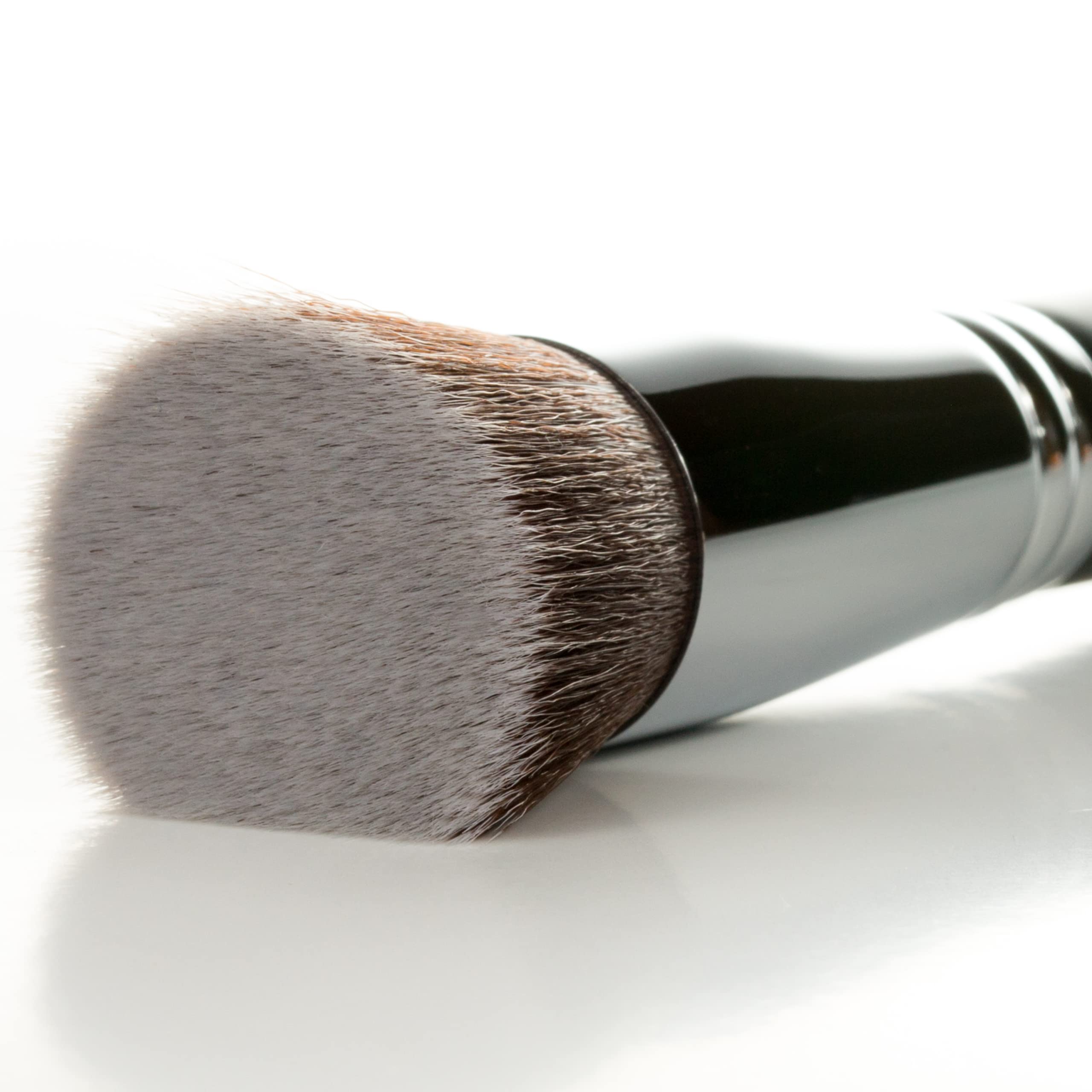 Flat Top Kabuki Foundation Brush - Large Dense Synthetic Makeup Brush for Liquid, Cream & Powder | Perfect for Buffing, Blending & Stippling | Professional Makeup Applicator for Flawless Base | Ideal for Everyday Makeup & Airbrush Finish