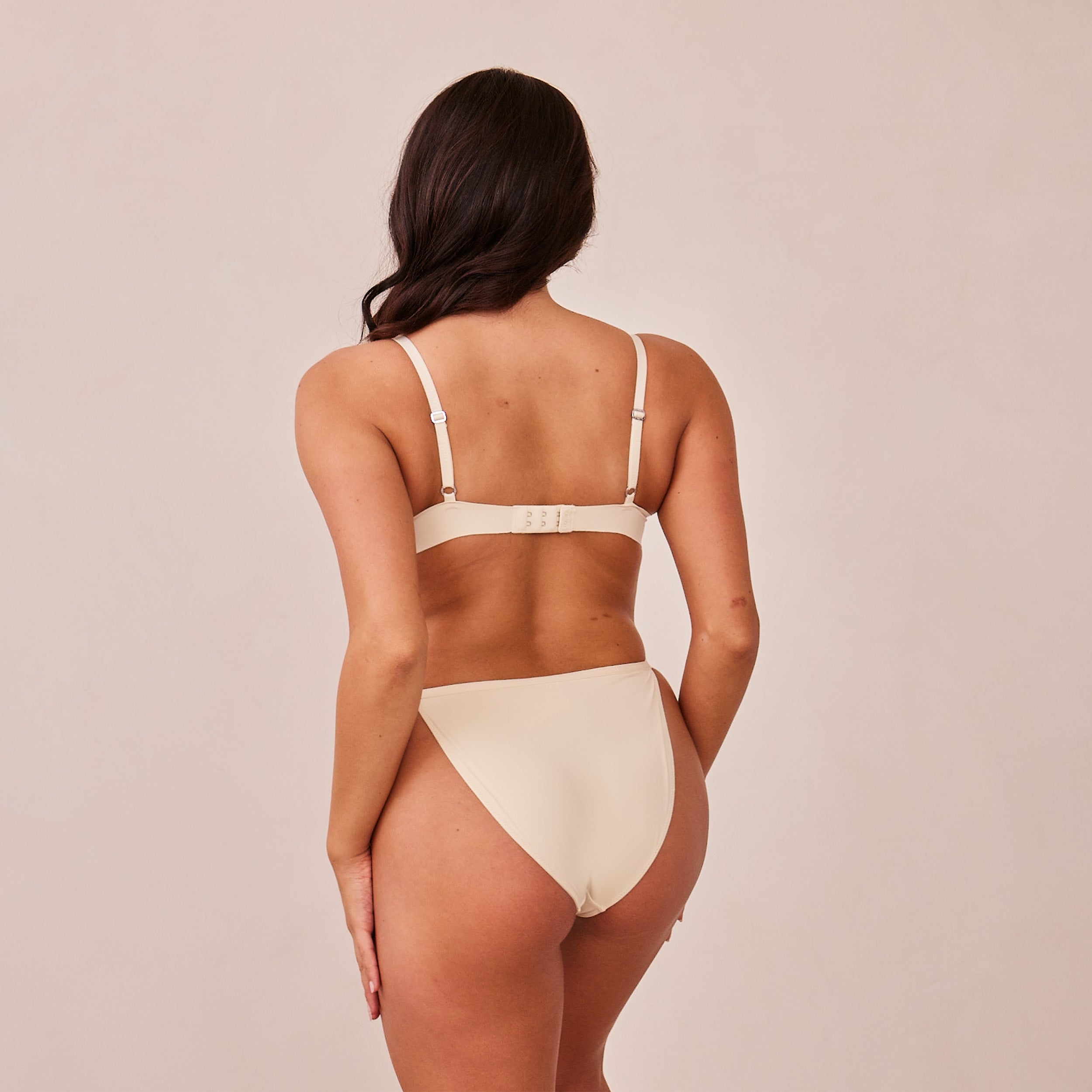 Light Non-Wired Plunge T-Shirt Bra in Latte - Comfortable Seamless Support for Everyday Wear & Layering Under Clothes