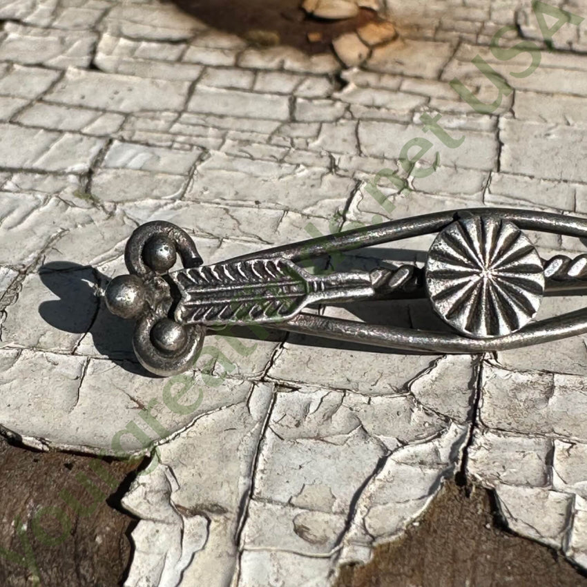 Vintage Navajo Arrow Bar Pin - Sterling Silver Fred Harvey Jewelry - Perfect for Western Fashion & Native American Style Accessories