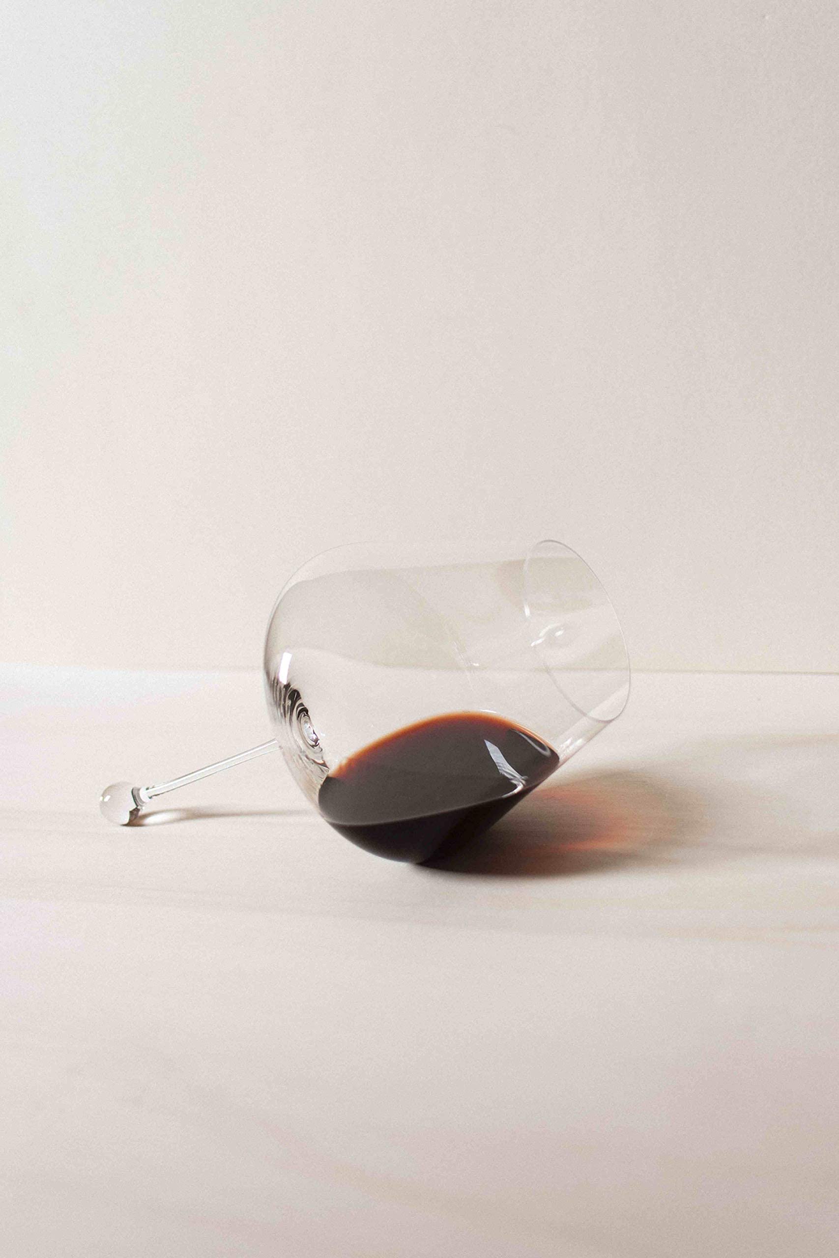 Zalto Denk'Art Gravitas Omega Wine Glass - Hand-Blown Crystal Tasting Glass for Red Wine, White Wine & Champagne | Perfect for Wine Tasting, Fine Dining & Special Occasions