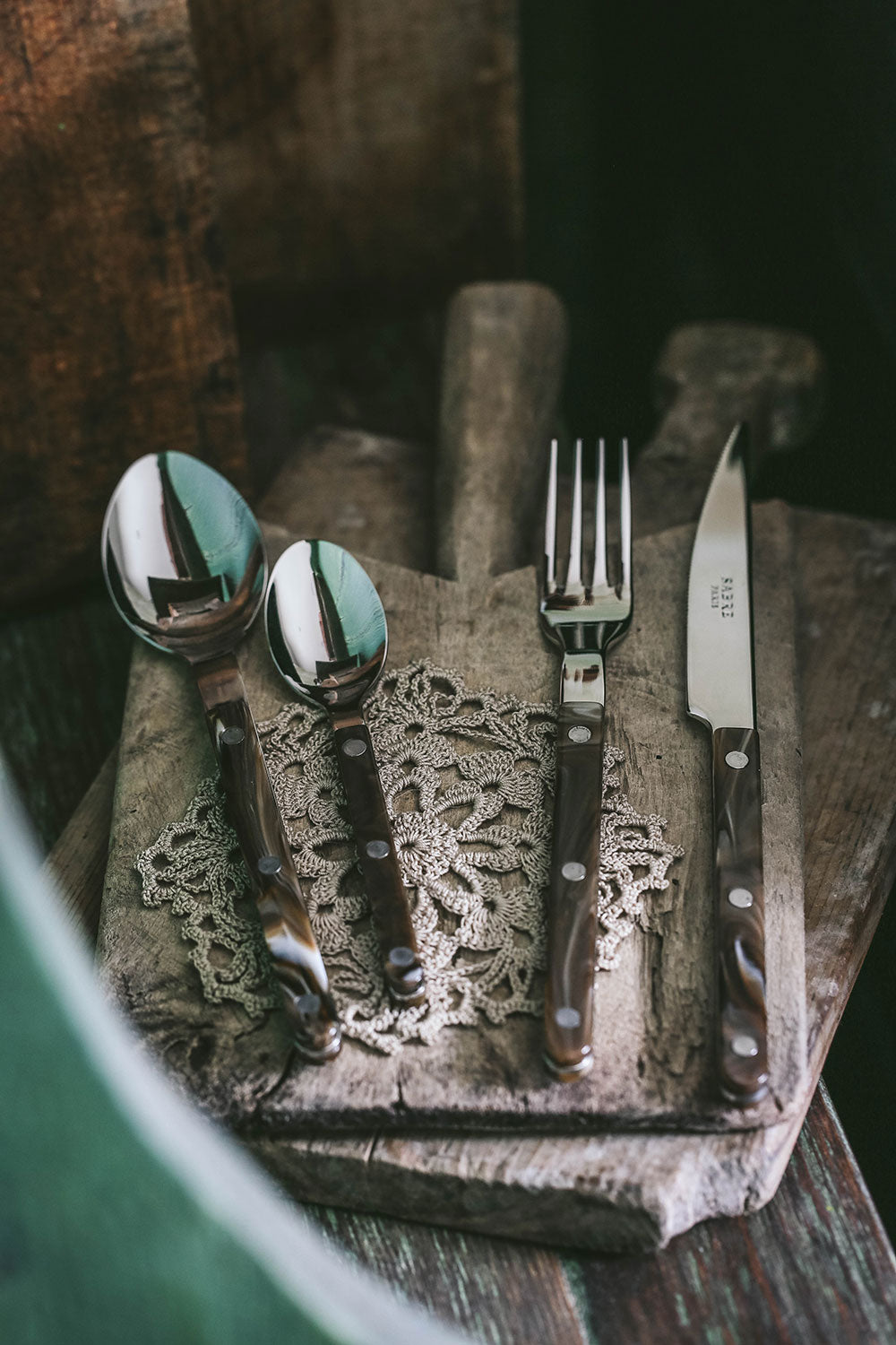 Premium Buffalo Flatware Set - 18/10 Stainless Steel Silverware Set with Knives, Forks, Spoons - Elegant Dining Utensils for Home, Restaurant & Wedding