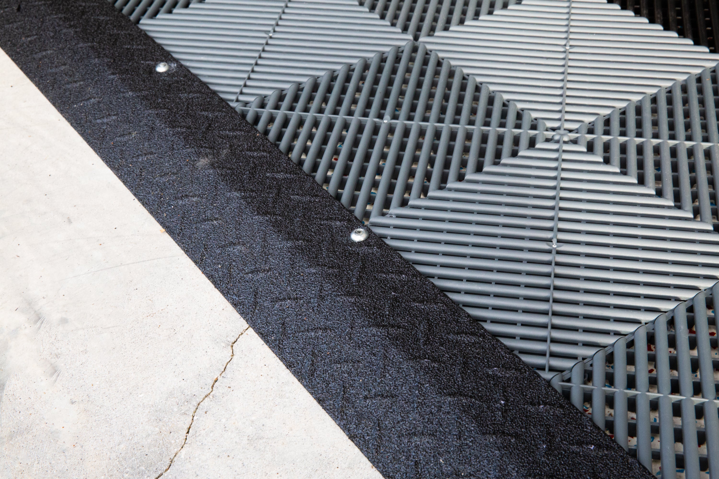Swisstrax Treadware Garage Floor Tiles - Interlocking Plastic Flooring for Home & Commercial Use - Durable, Easy to Install, Anti-Slip Surface - Perfect for Garages, Workshops, Gyms, and Storage Areas