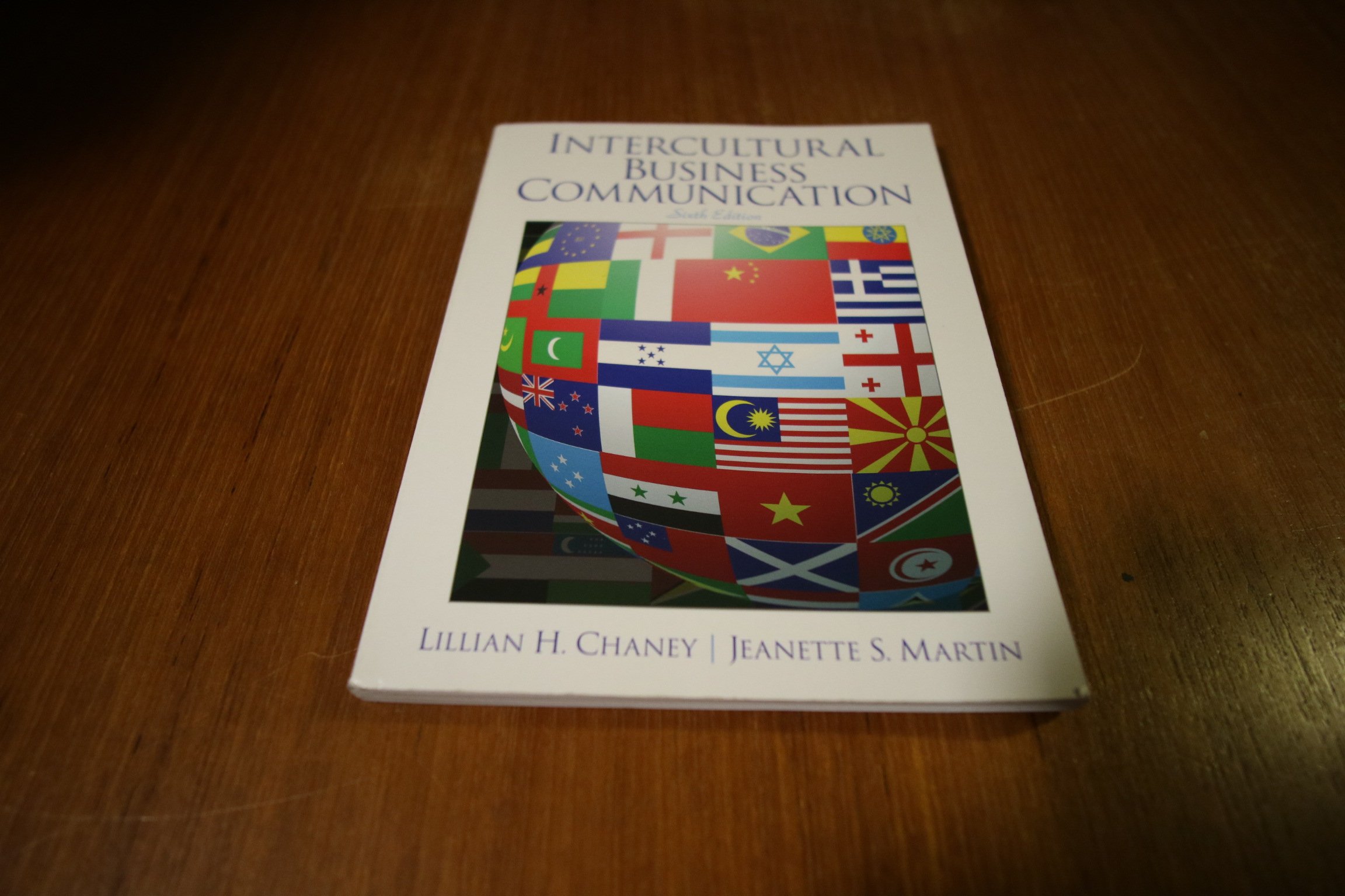 Intercultural Business Communication Guide - Strategies for Global Success | Cross-Cultural Workplace, International Negotiations & Multilingual Teams