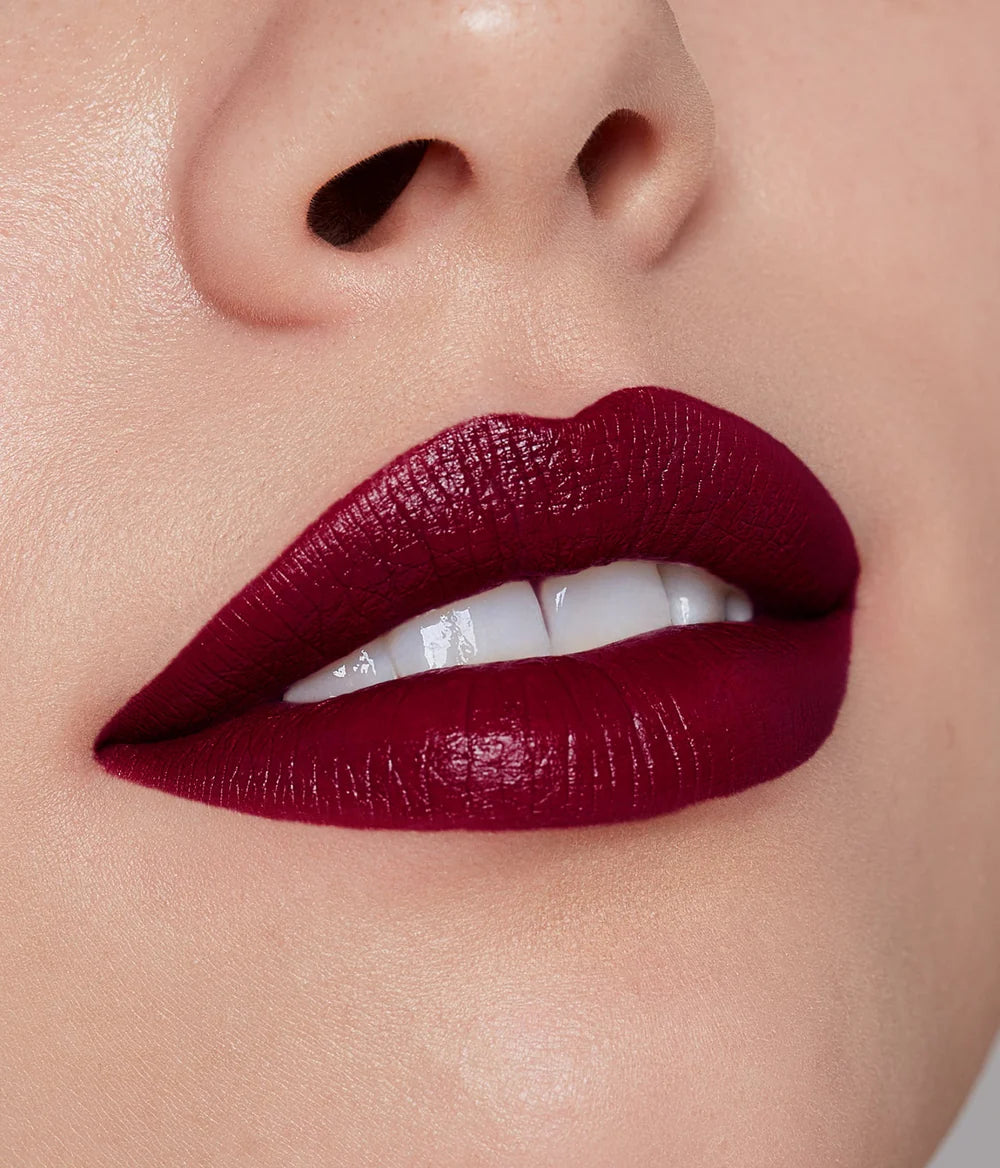 R.E.M. Beauty Classic Lipstick - Long Lasting Matte Lipstick for Women, Hydrating & Non-Drying Formula | Perfect for Everyday Wear, Date Night & Special Occasions