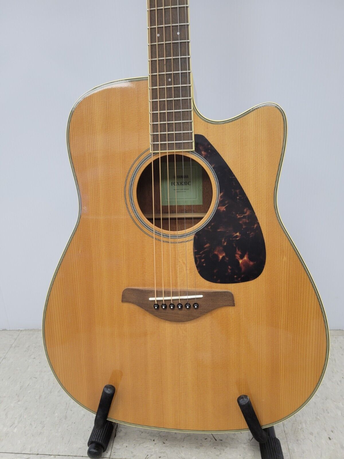 Yamaha FGX820C Acoustic Electric Guitar with Cutaway - Natural Finish for Stage Performance & Home Practice