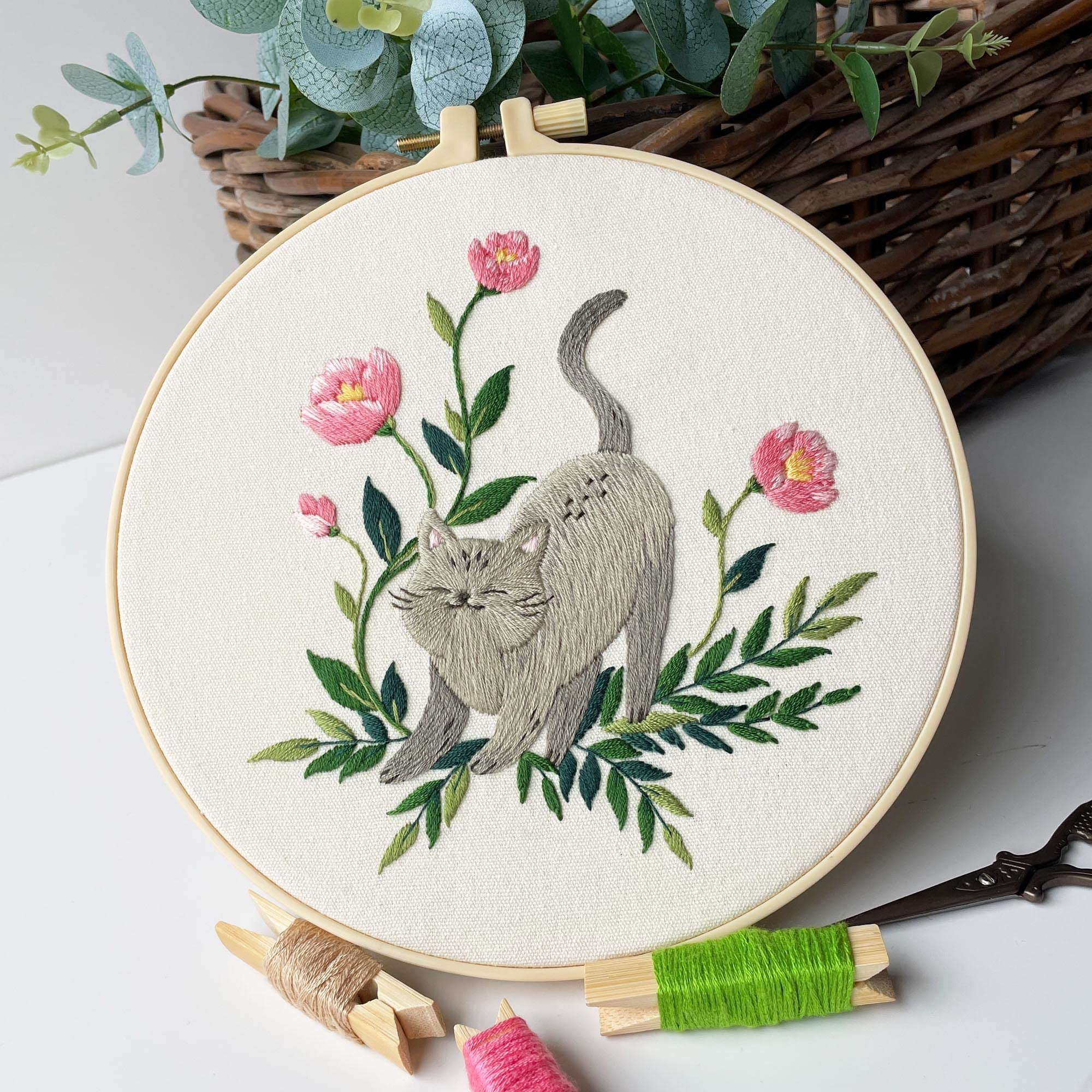 Myfelicity DIY Cat Embroidery Kit with 3 Adorable Patterns - Includes Fabric, Threads, Needles & Hoops - Perfect for Beginners & Craft Lovers - Great Gift for Cat Lovers & Home Decor Projects
