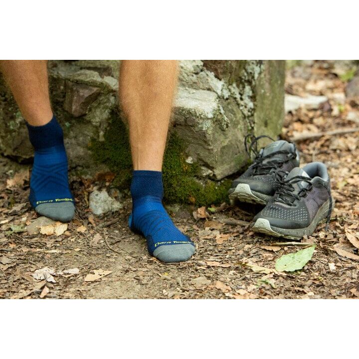 DARN TOUGH Men's Ultra Lightweight No Cushion Running Socks - Quarter Length Breathable Performance Socks for Jogging, Hiking & Gym Workouts