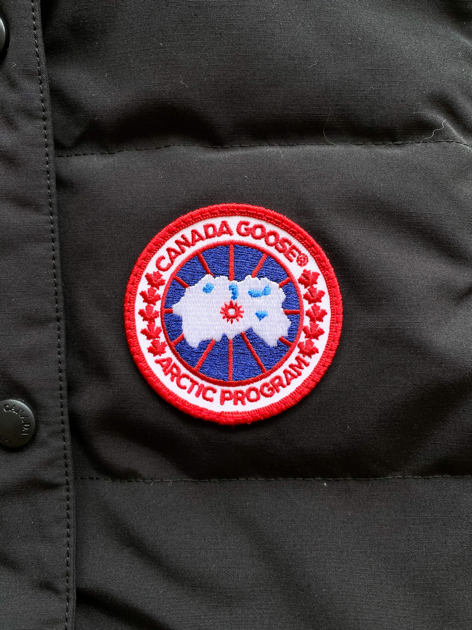 Canada Goose Black Freestyle Vest for Women - Lightweight Down Puffer Jacket for Outdoor Activities & Winter Fashion