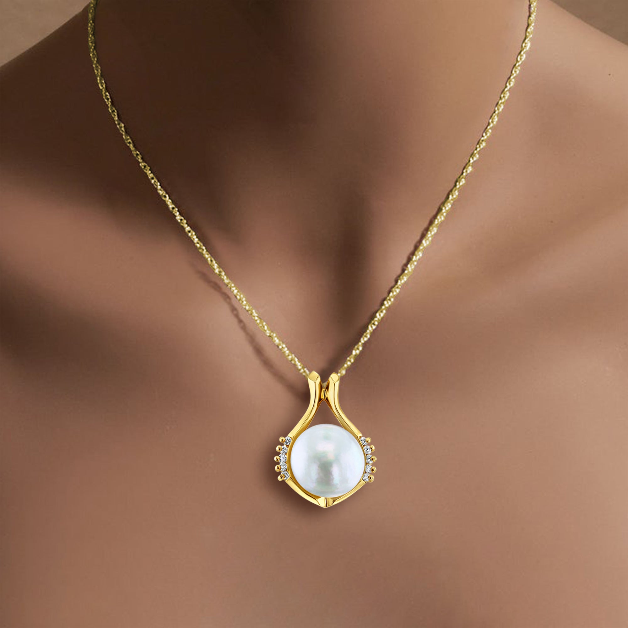 Elegant Mabe Pearl & Diamond Accented Necklace for Women - Perfect for Weddings, Anniversaries & Special Occasions
