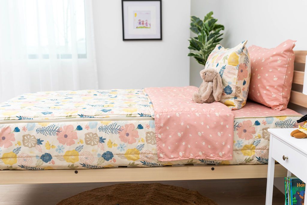 Blossom Zipper Bedding Set - Soft & Breathable Comforter Cover with Zipper Closure - Perfect for Bedroom, Guest Room, and Dorm Decor
