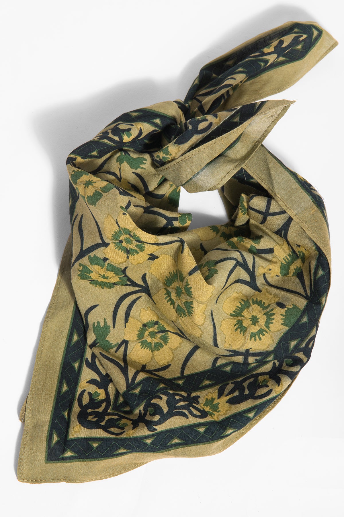 Floral Bandana Scarf - Stylish & Versatile Fashion Accessory for Women, Men - Perfect for Headband, Neck Scarf, Hair Wrap, Face Covering & Outdoor Activities
