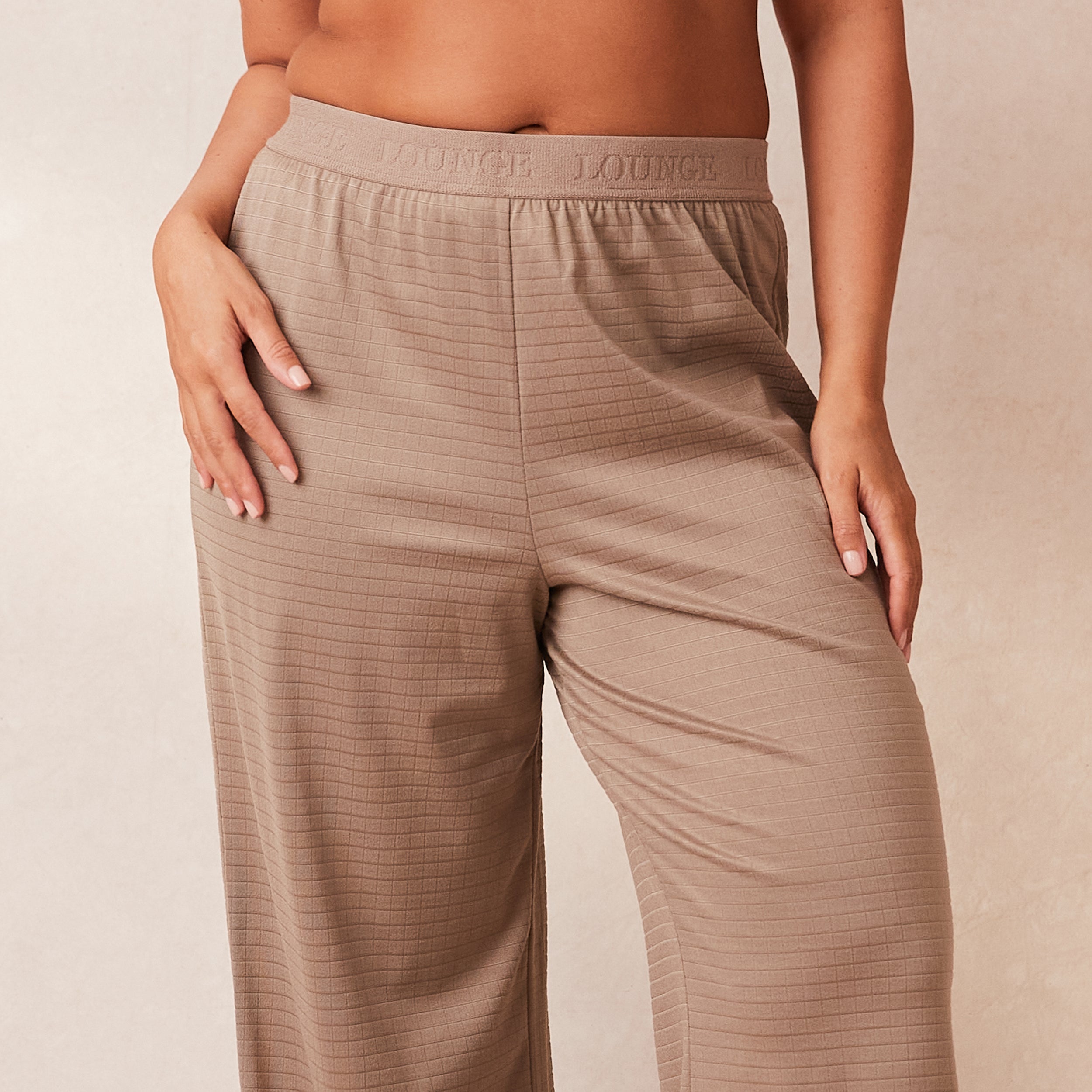 Cozy Classic Fleece Oversized Pajama Pants for Women - Soft & Warm Winter Sleepwear - Fawn Brown Loungewear for Relaxing at Home