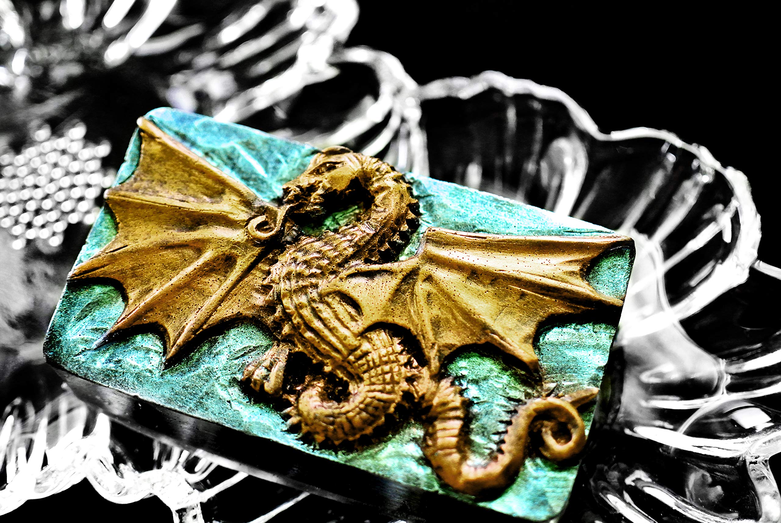 Premium Dragon Silicone Mold - DIY Soap Making, Candle Crafting & Resin Art Supplies - Perfect for Handmade Gifts, Bath Bombs & Home Decor Projects