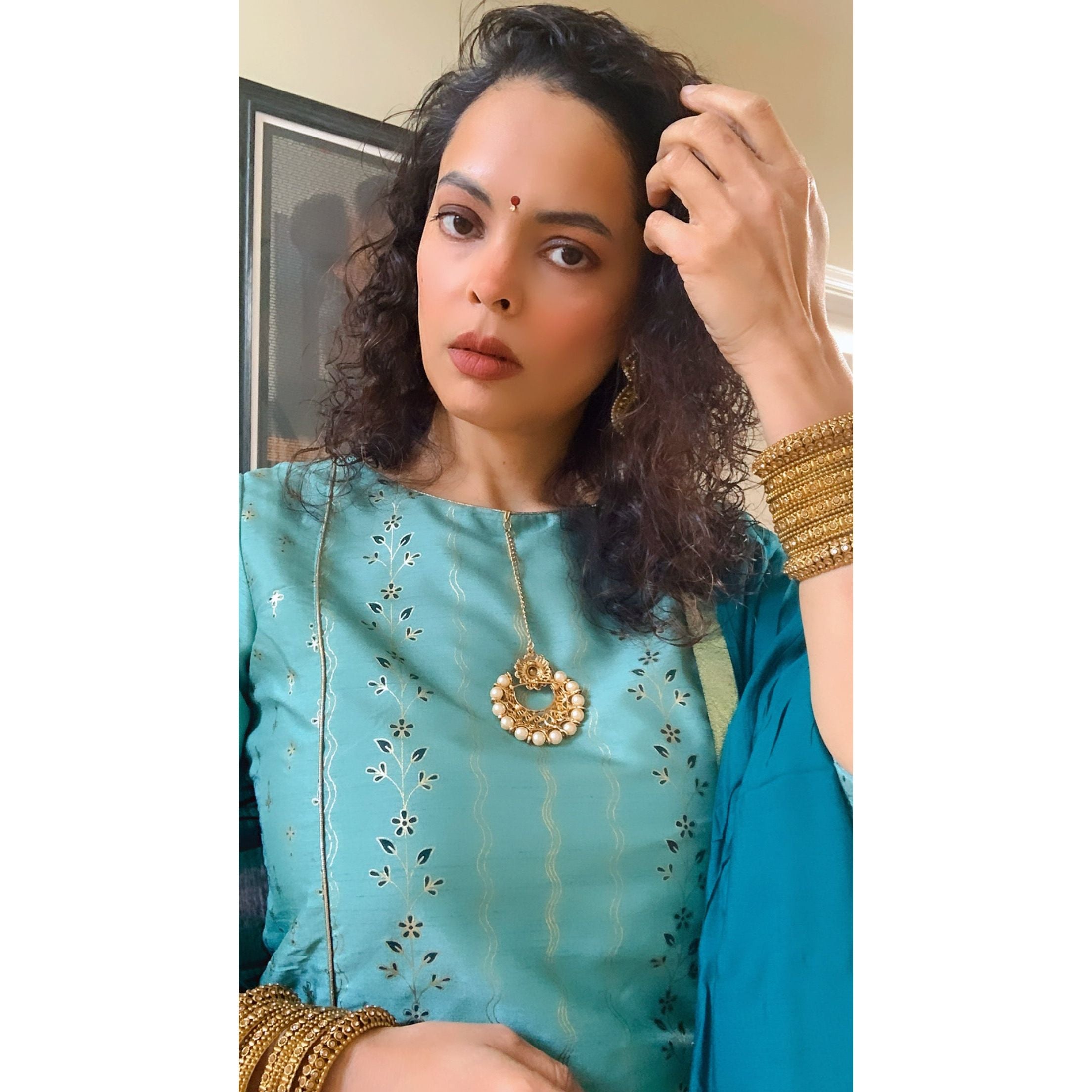 Elegant Silk Kurta Set for Women - Wedding & Party Wear Kurti Outfit - Perfect for Festivals, Bridal Showers & Special Occasions