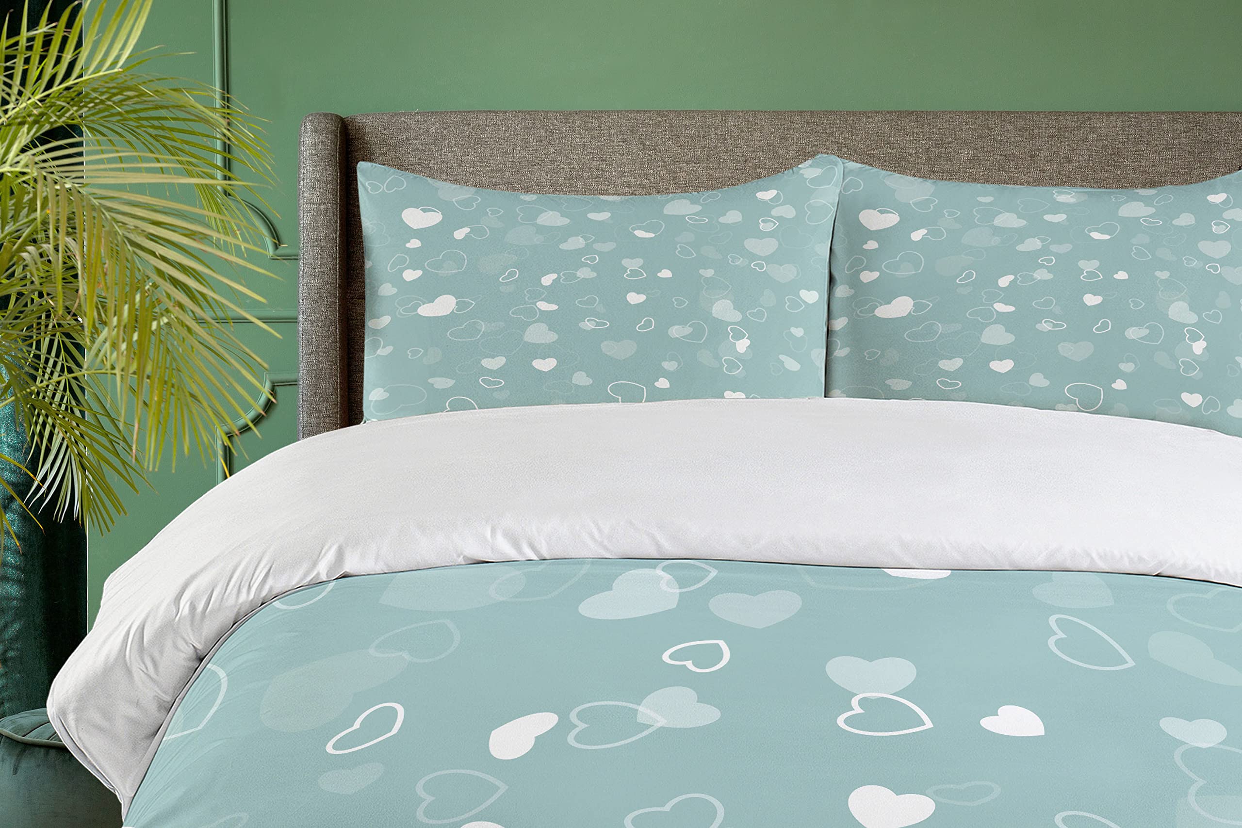 Ambesonne Seafoam Duvet Cover Set - Romantic Heart Motif Abstract Design 3-Piece Bedding with 2 Pillow Shams, California King Size, Pale Blue Seafoam - Perfect for Valentine's Day Gifts, Master Bedroom Decor & Coastal Theme Bedrooms