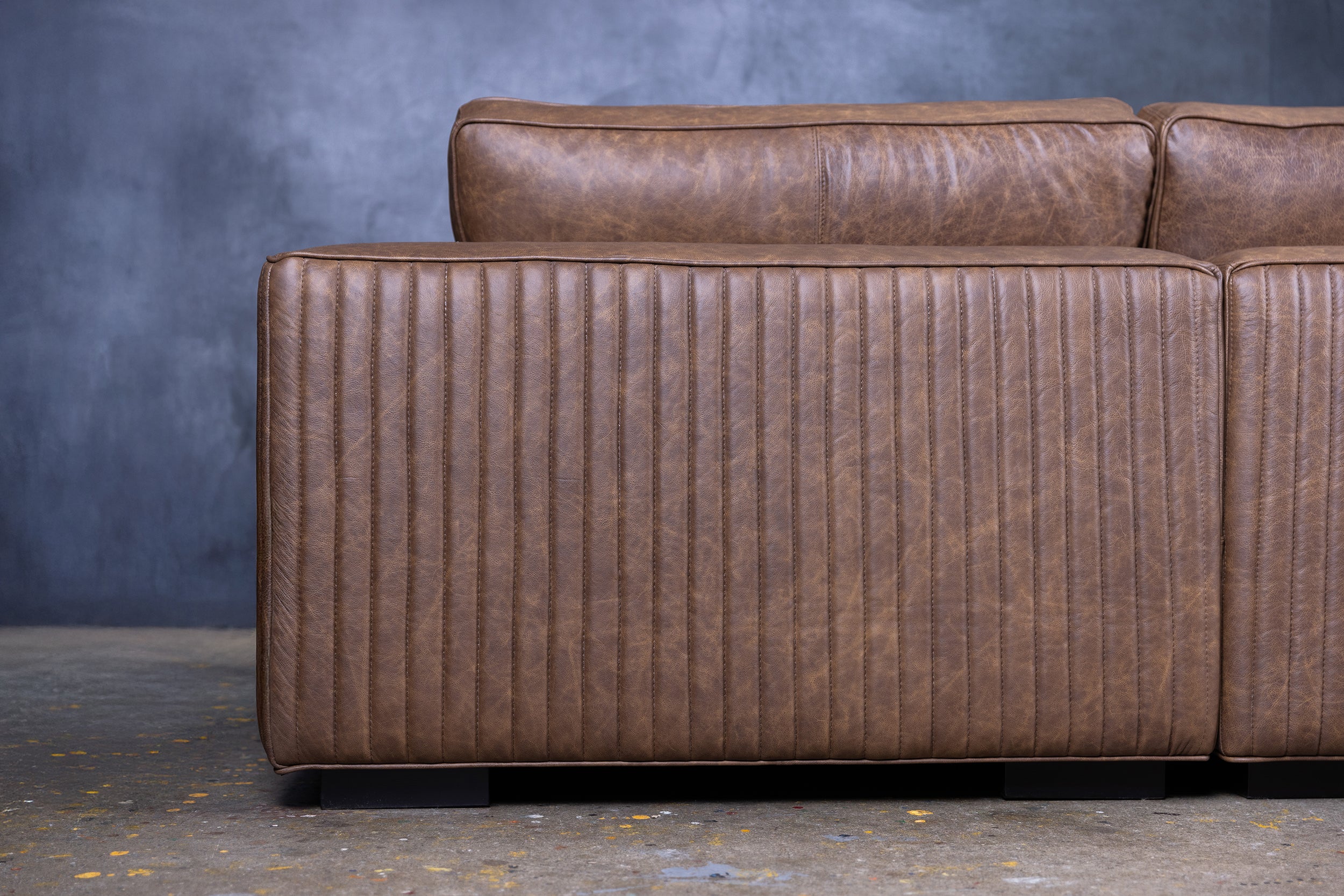 MADDEX DELUXE U-SHAPE CHAISE LOUNGE - Modern Sectional Sofa with Ottoman for Living Room, Bedroom & Office - Comfortable Lounge Chair for Relaxing, Reading & Napping