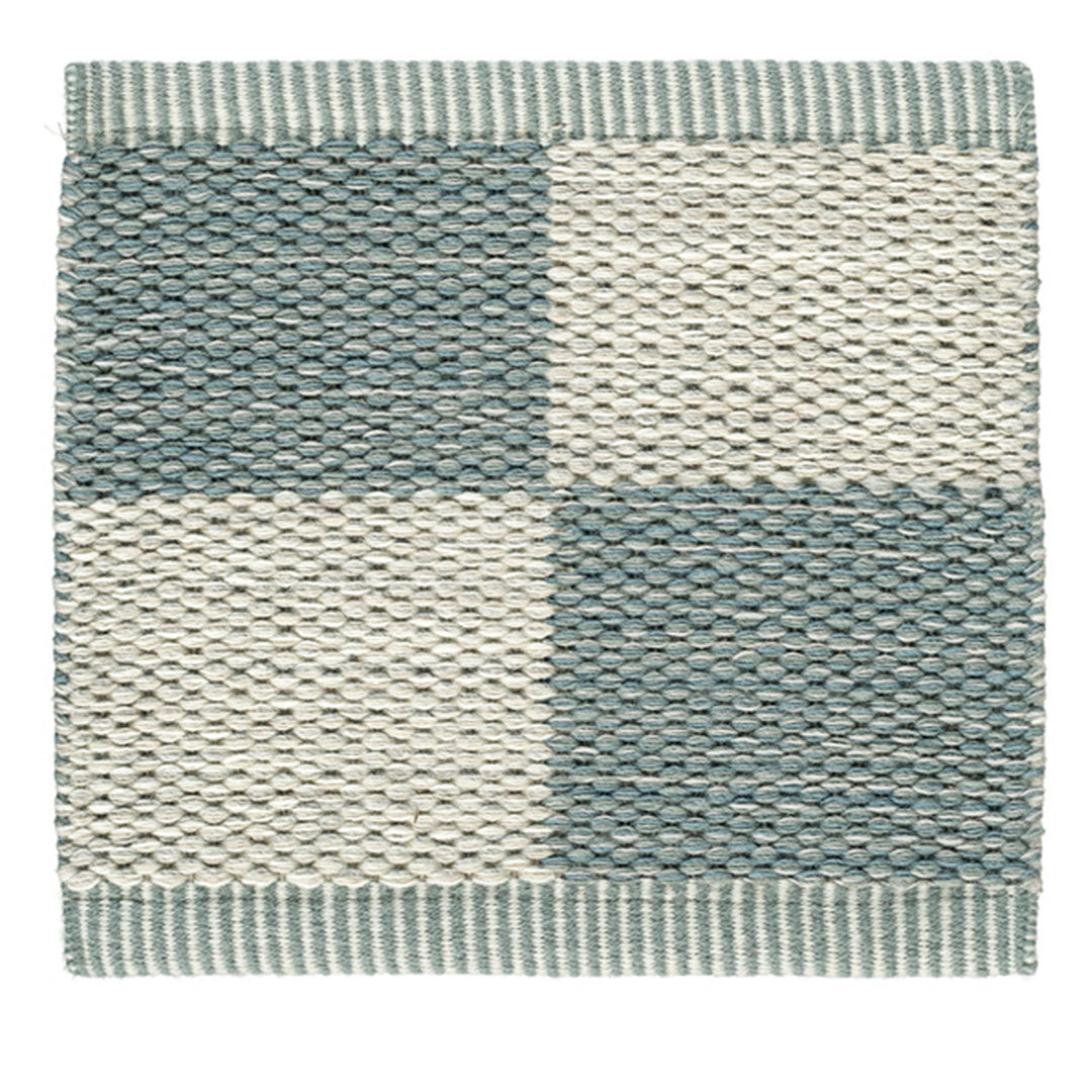 Checkerboard Icon Rug - Stylish and Durable Non-Slip Floor Mat for Living Room, Bedroom, or Office - Perfect for Home Decor and Comfort