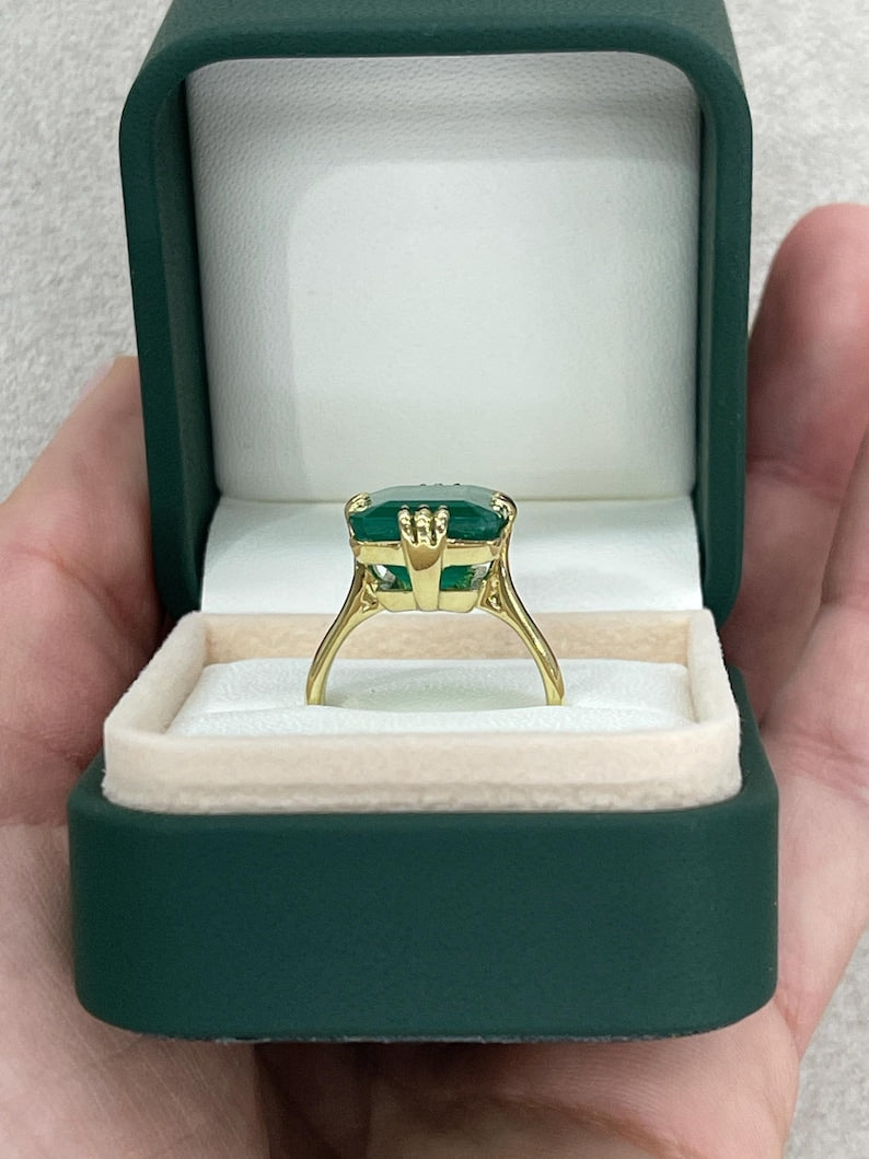 9.95ct 18K Gold Vintage 1890s Emerald Solitaire Statement Handmade Ring - Elegant Antique Jewelry for Weddings, Anniversaries & Special Occasions