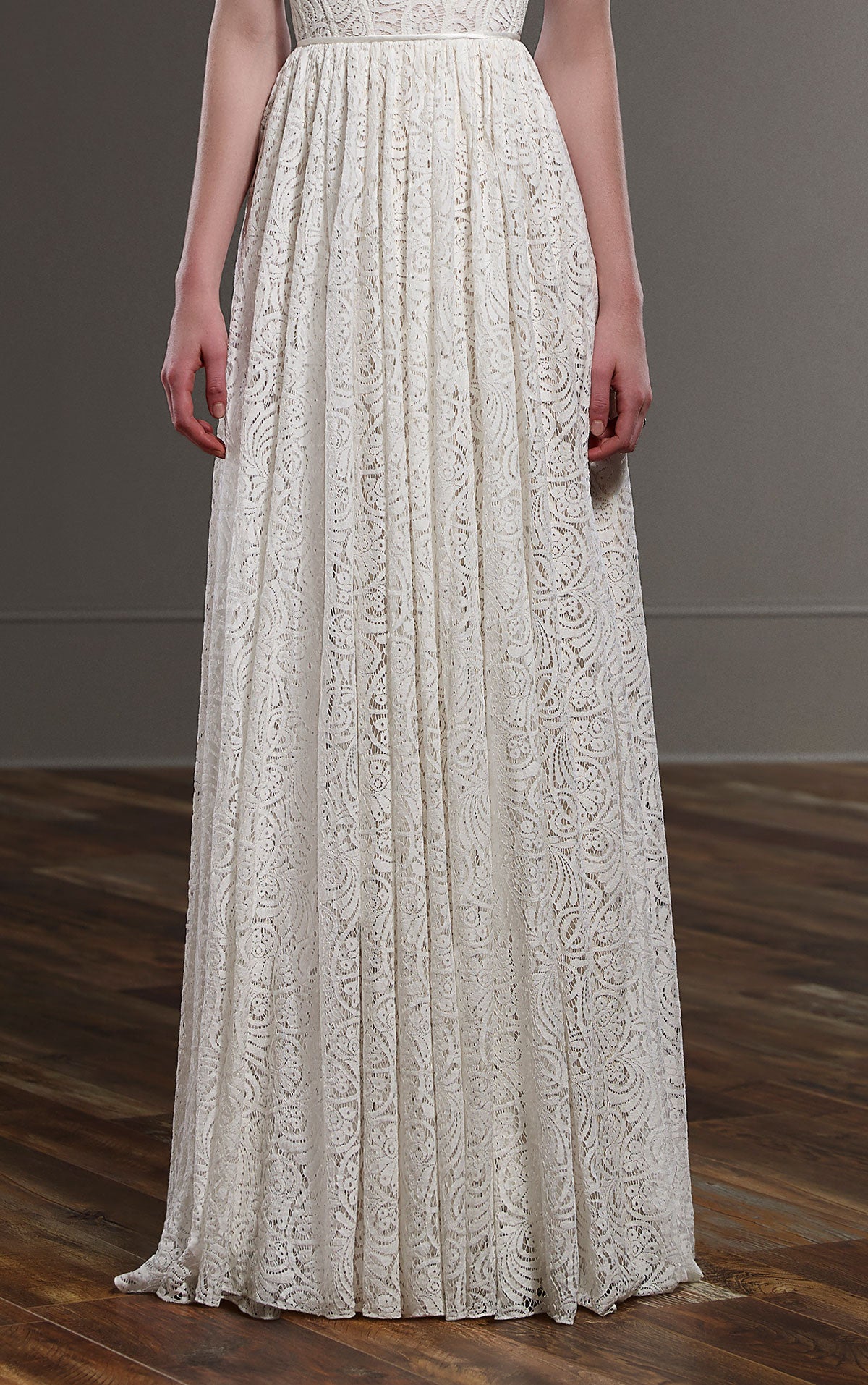 Martina Liana Sadie Sample Wedding Skirt - A-Line Tulle Bridal Gown with Lace Appliques for Bridal Shower, Wedding Ceremony & Formal Events