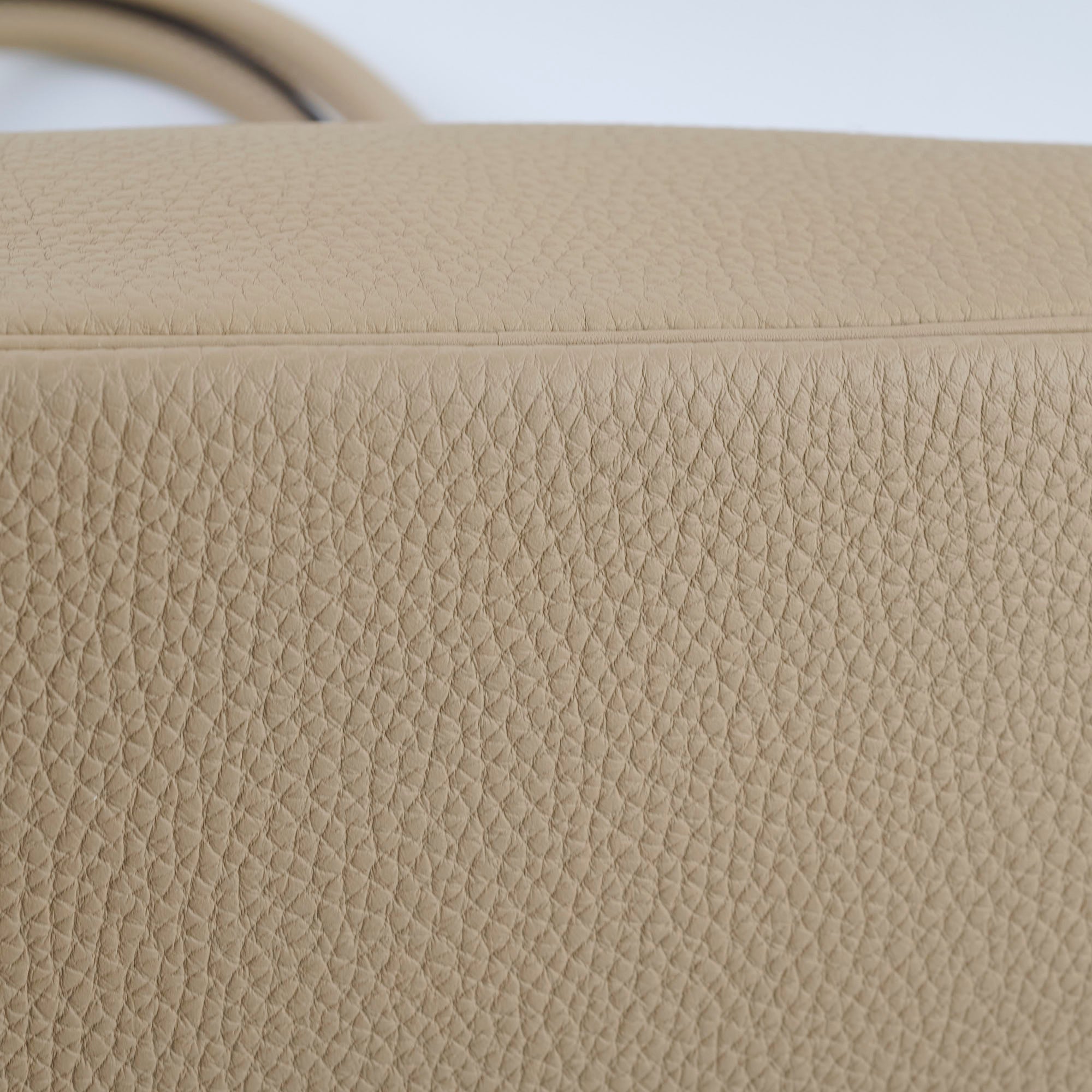 Authentic Hermes Birkin 30 Handbag in Trench Togo Leather with Gold Hardware - 2017 Collection (A Stamp) - Perfect for Luxury Fashion & Special Occasions