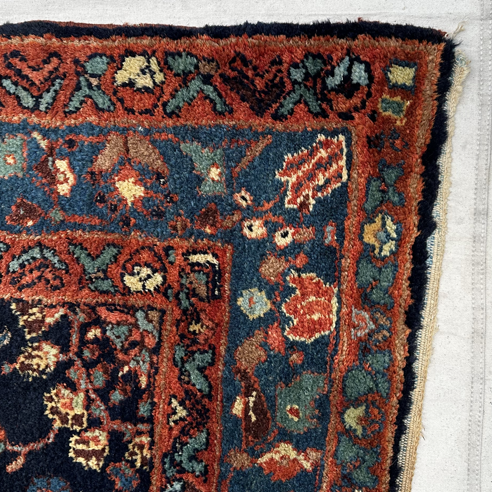 Antique Lihihan Rug 4'7