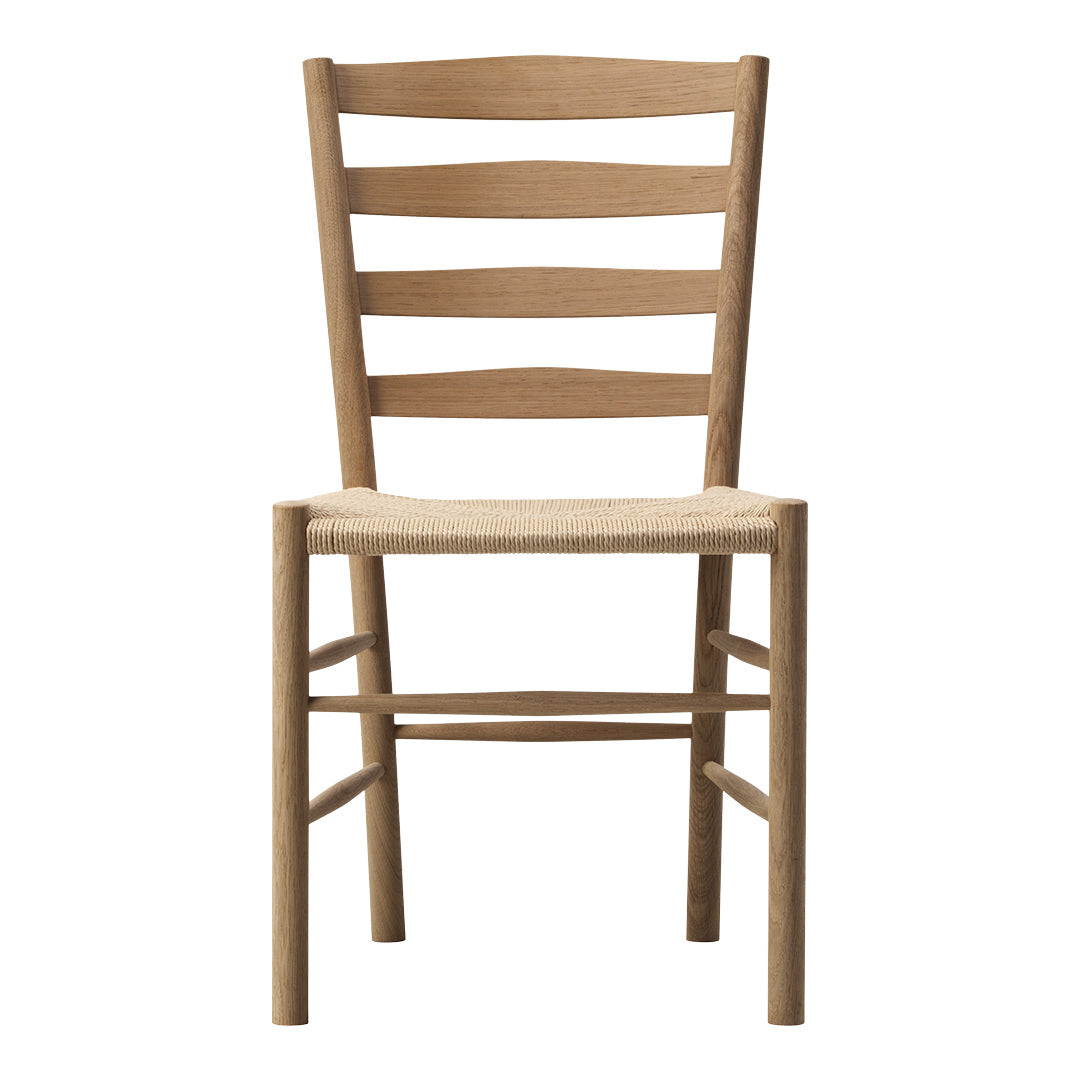 Kaare Klint Klint Chair by Fredericia Furniture - Mid-Century Modern Dining & Lounge Chair for Home & Office Decor